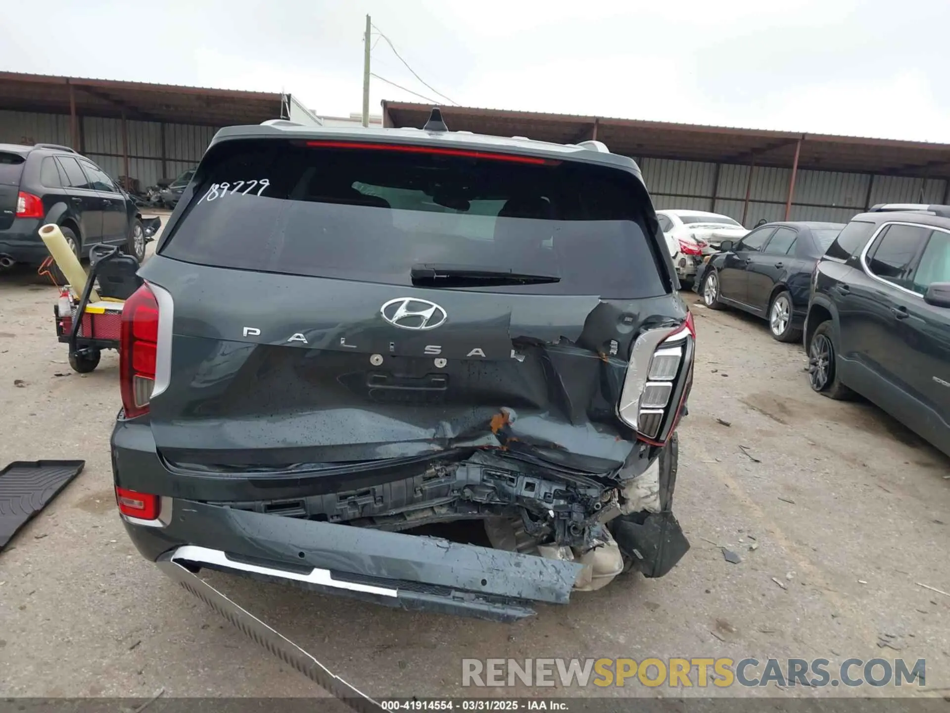17 Photograph of a damaged car KM8R74HE1NU401191 HYUNDAI PALISADE 2022
