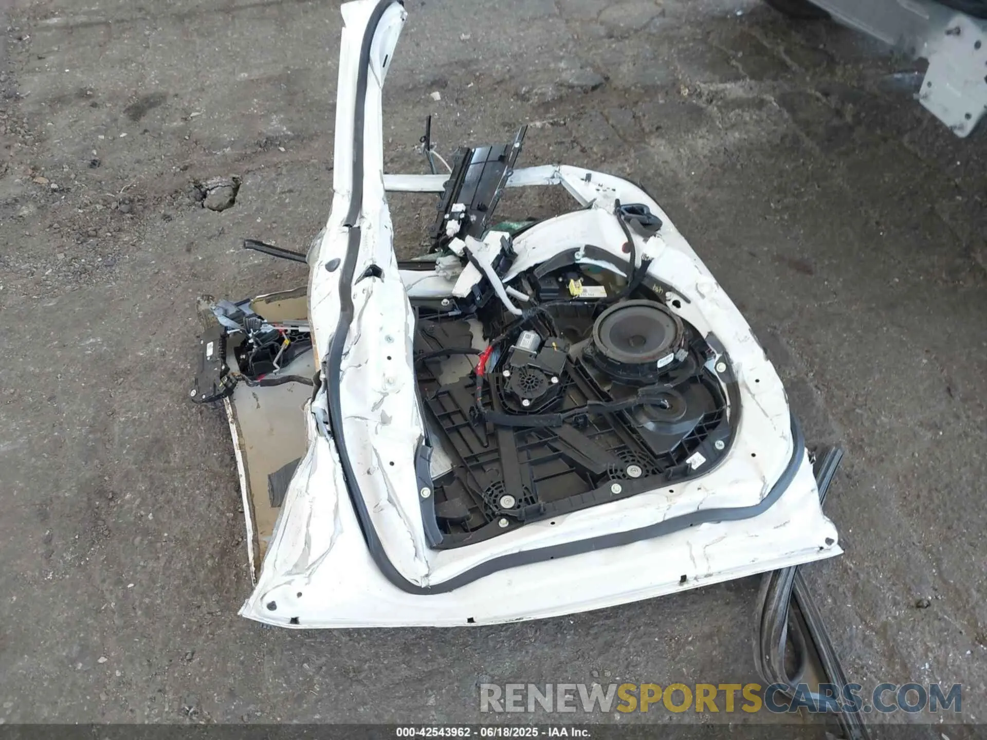 11 Photograph of a damaged car KM8R74HE9NU478911 HYUNDAI PALISADE 2022