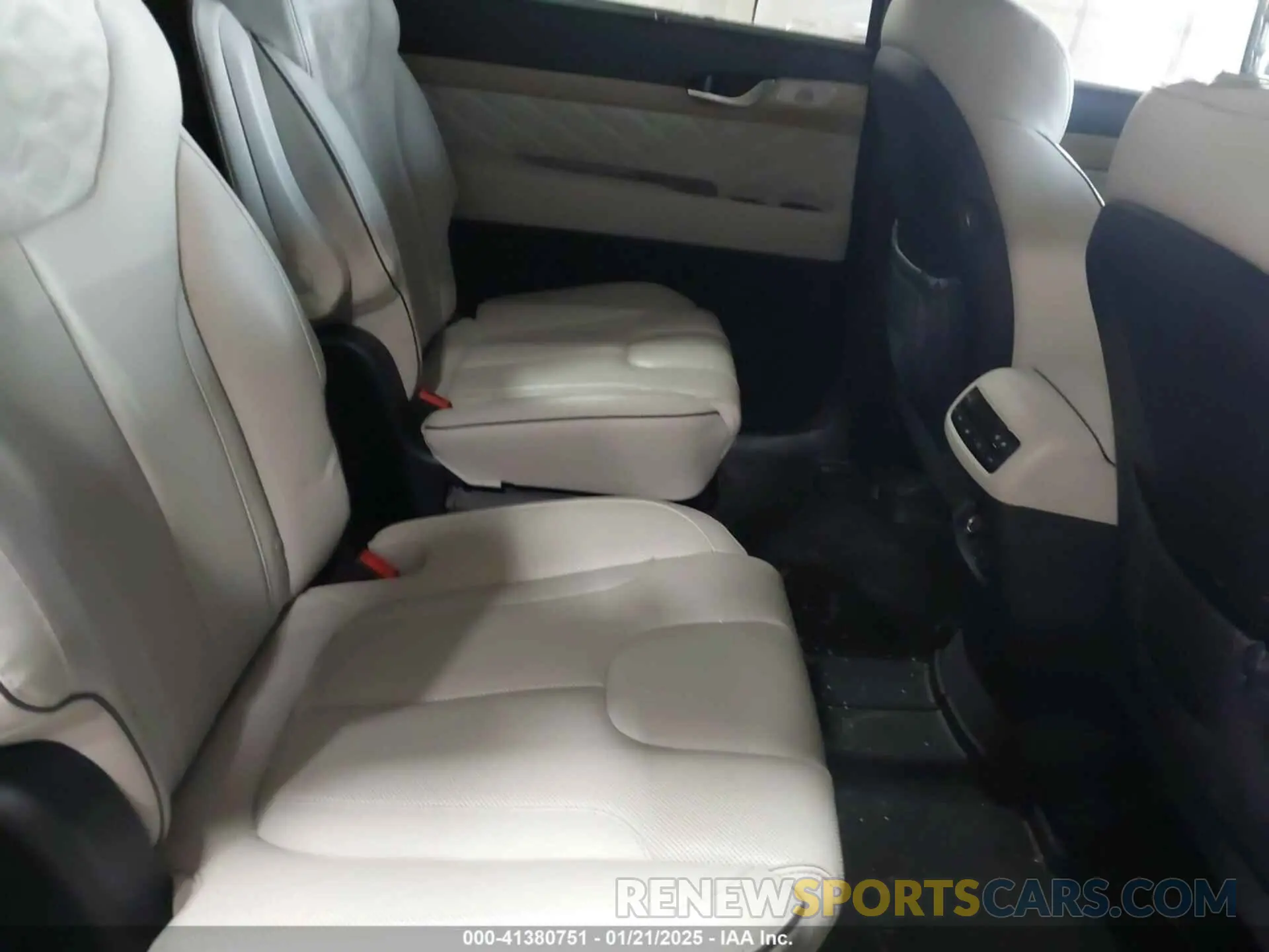 8 Photograph of a damaged car KM8R7DHE5NU415918 HYUNDAI PALISADE 2022