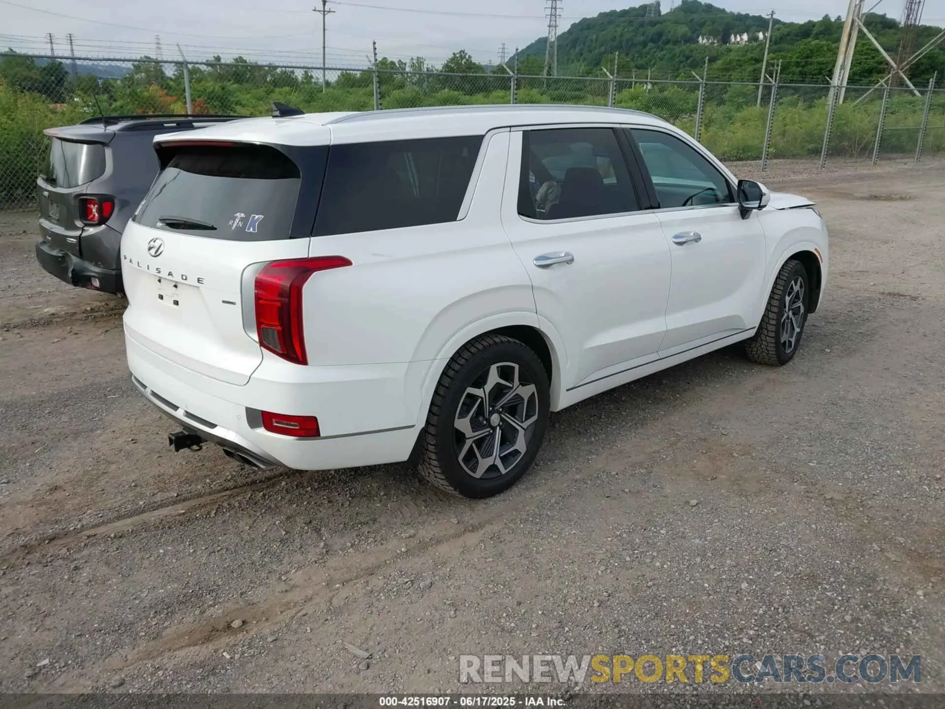 4 Photograph of a damaged car KM8R7DHE7NU397955 HYUNDAI PALISADE 2022