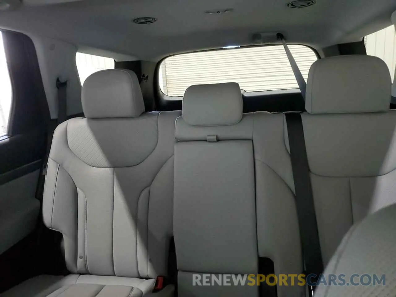 10 Photograph of a damaged car KM8R44GE5PU614433 HYUNDAI PALISADE 2023