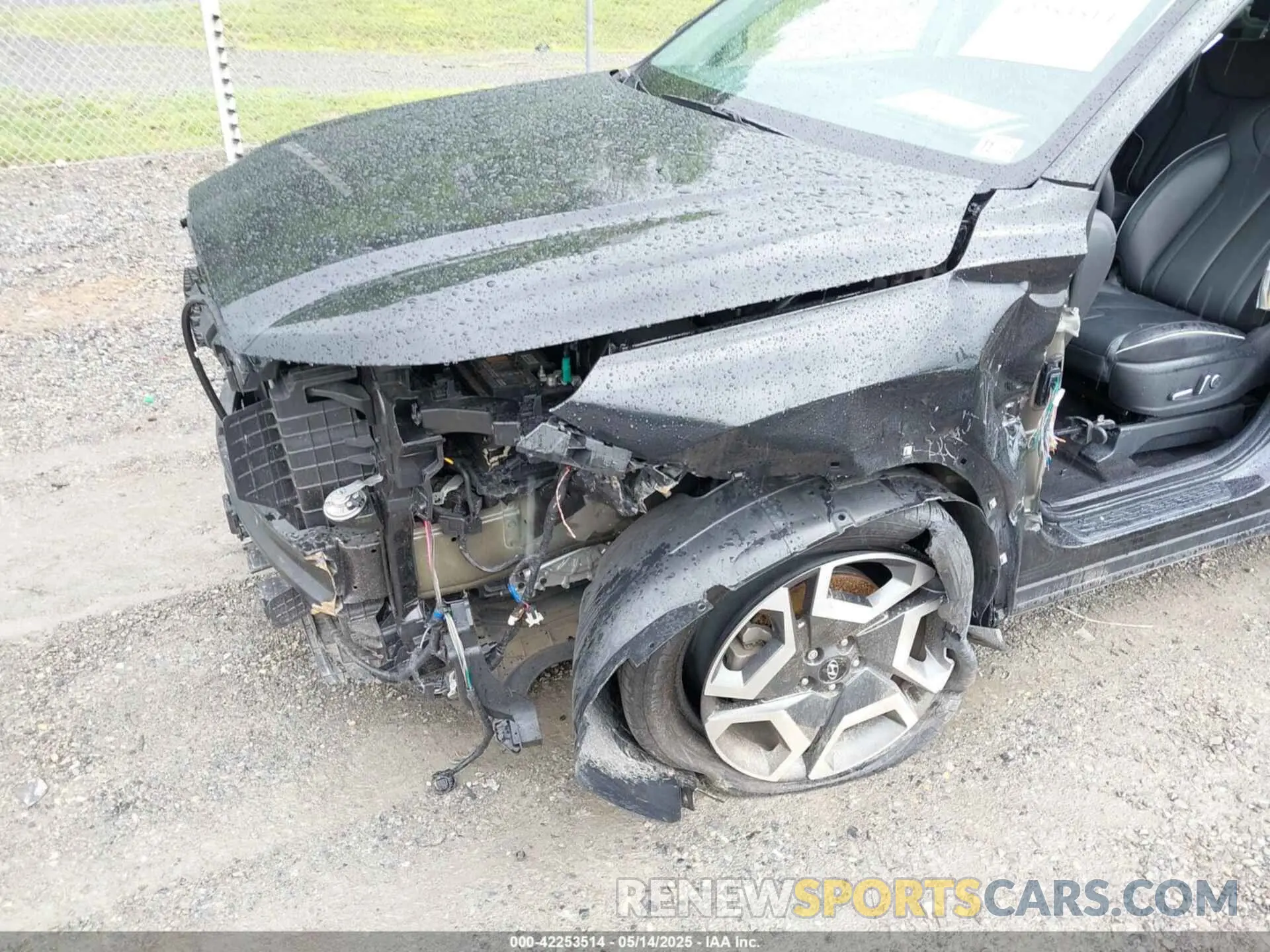 17 Photograph of a damaged car KM8R4DGE8PU528906 HYUNDAI PALISADE 2023