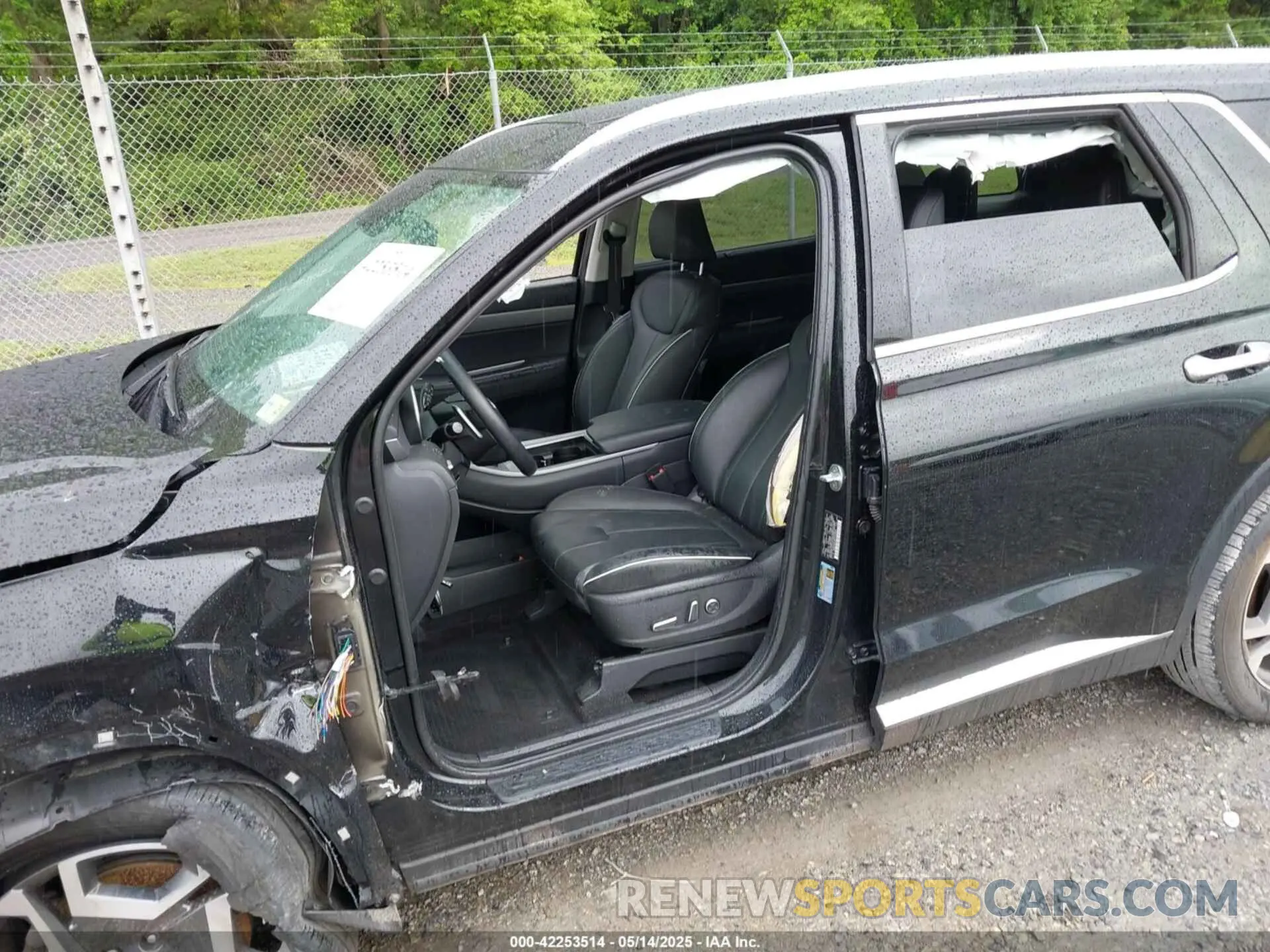 18 Photograph of a damaged car KM8R4DGE8PU528906 HYUNDAI PALISADE 2023