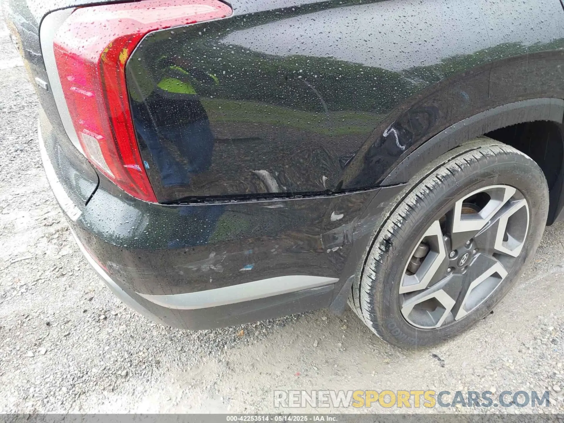 21 Photograph of a damaged car KM8R4DGE8PU528906 HYUNDAI PALISADE 2023