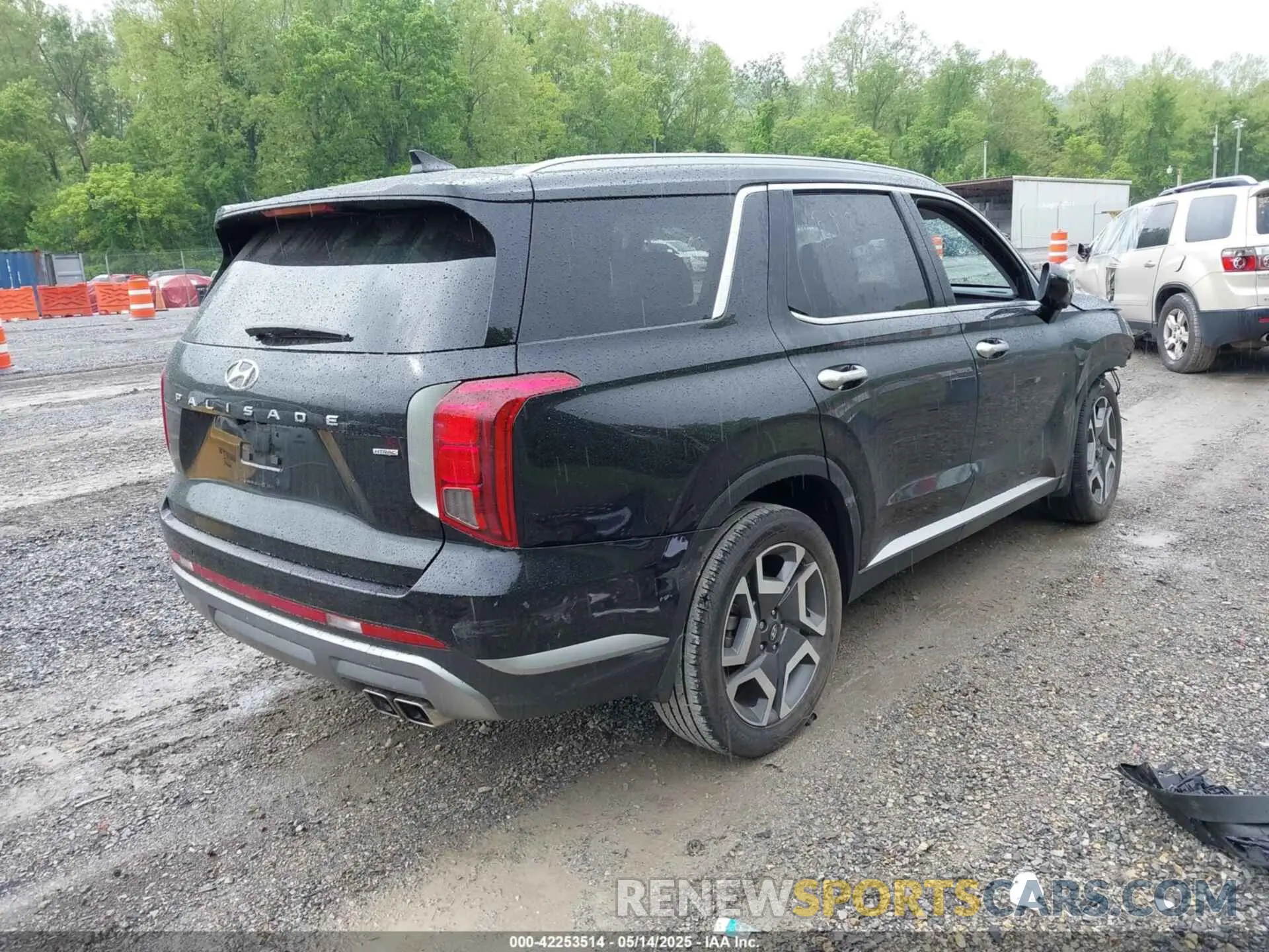 4 Photograph of a damaged car KM8R4DGE8PU528906 HYUNDAI PALISADE 2023