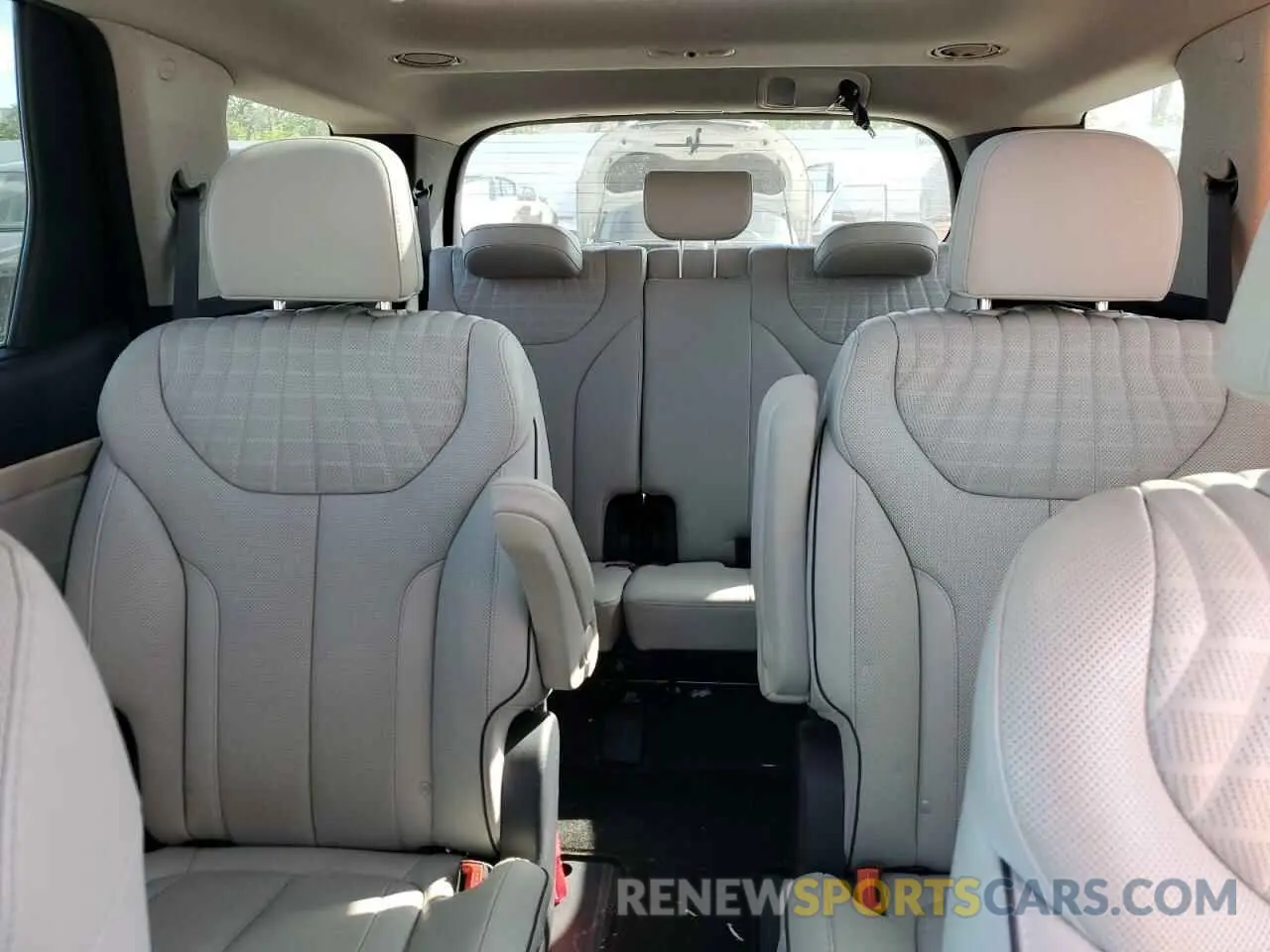 10 Photograph of a damaged car KM8R5DGE3PU633107 HYUNDAI PALISADE 2023