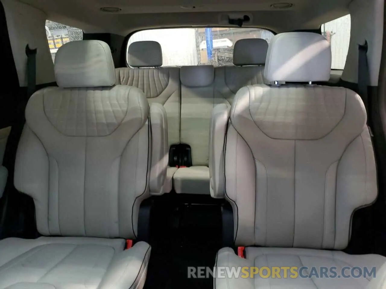 10 Photograph of a damaged car KM8R5DGE8PU498321 HYUNDAI PALISADE 2023