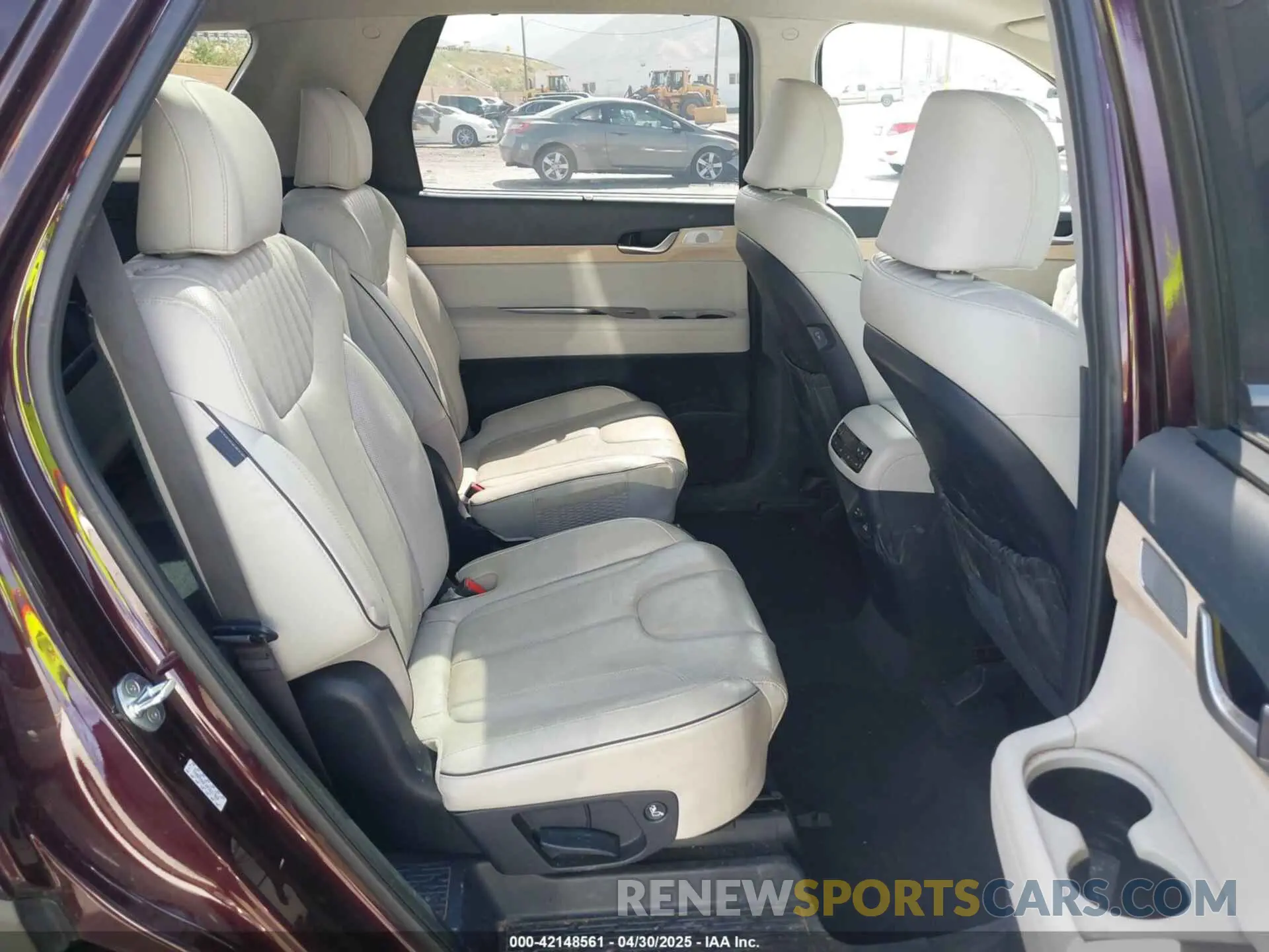 8 Photograph of a damaged car KM8R5DGEXPU521968 HYUNDAI PALISADE 2023