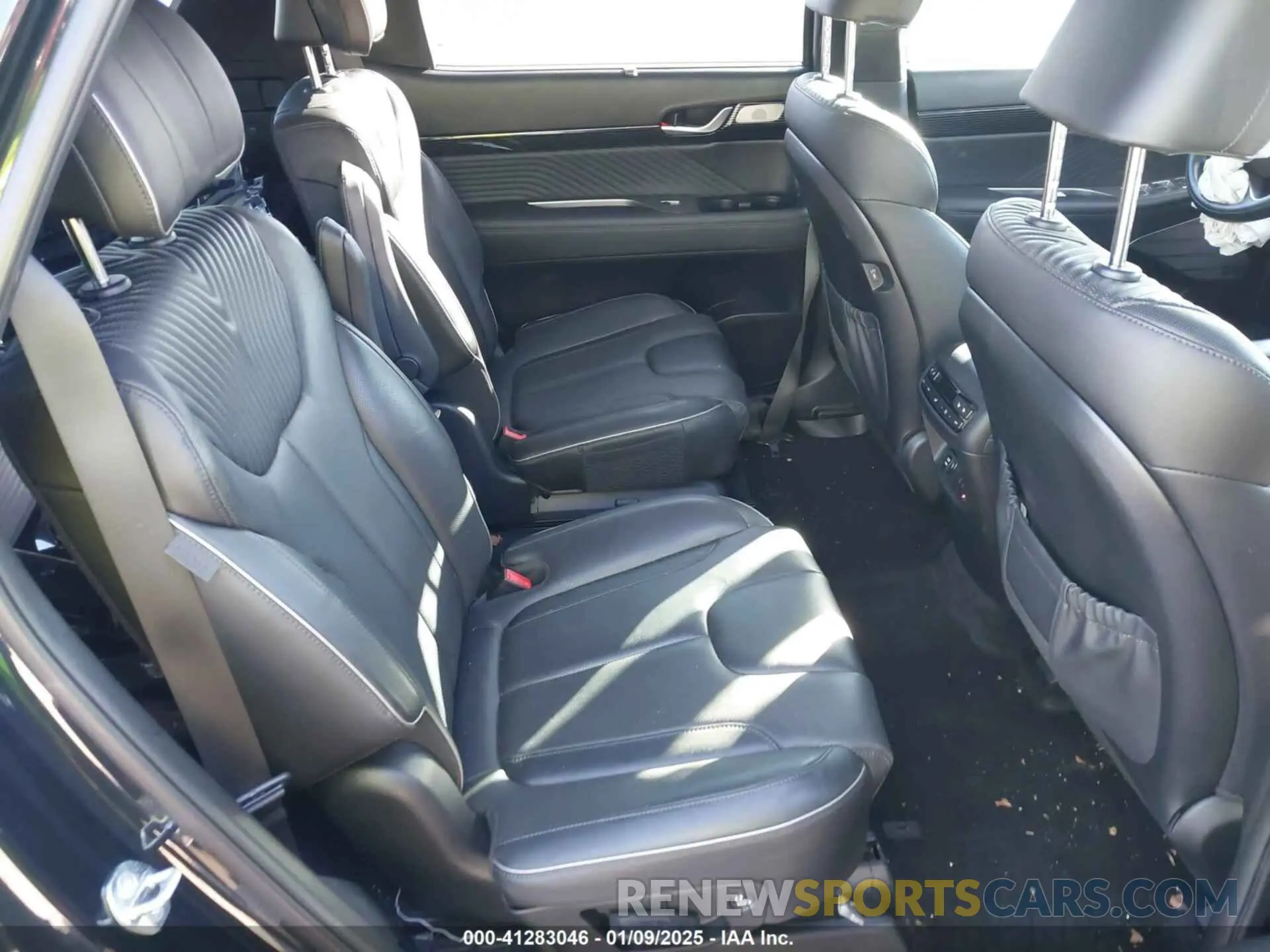 8 Photograph of a damaged car KM8R74GE0PU591229 HYUNDAI PALISADE 2023