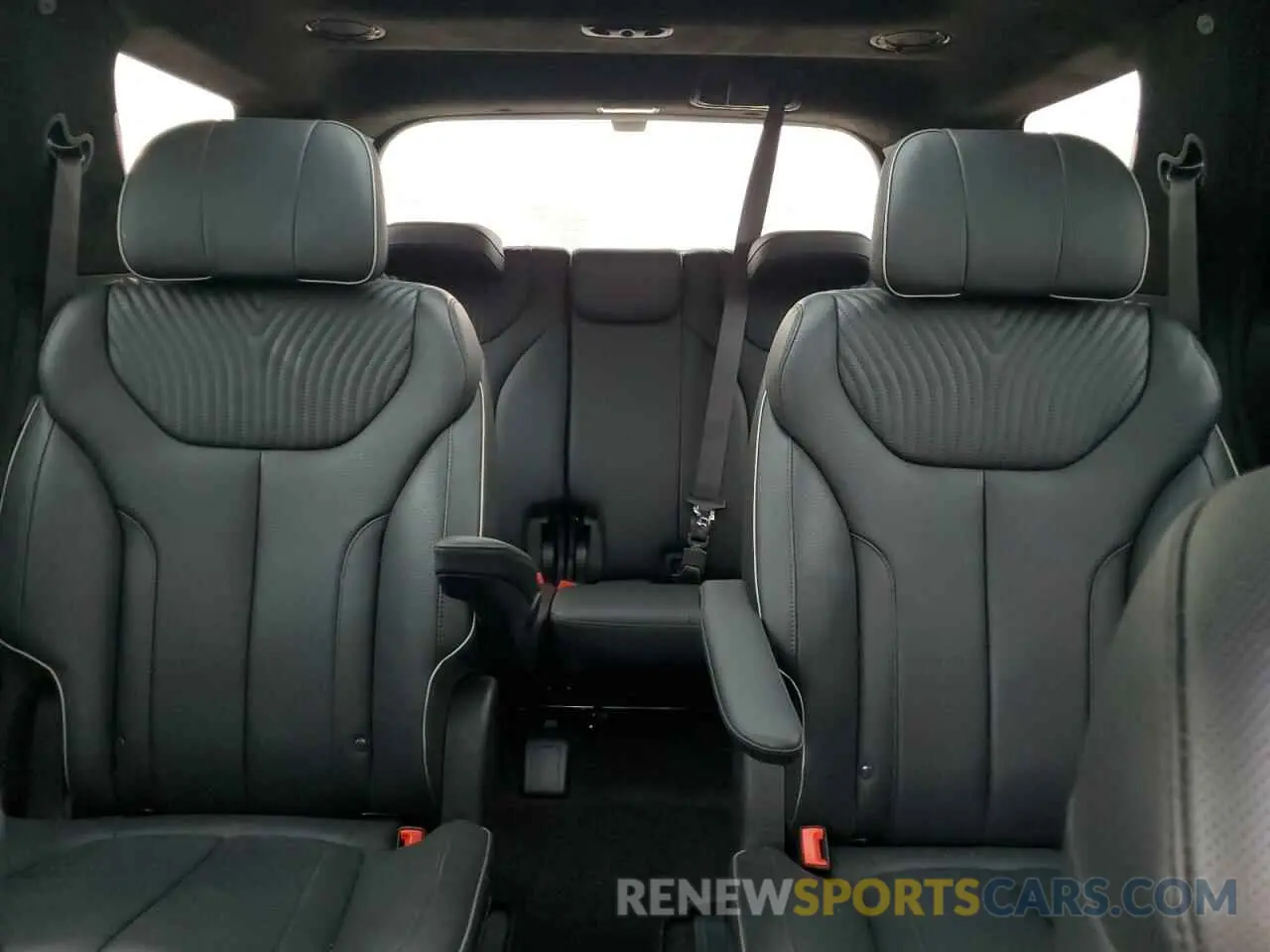 10 Photograph of a damaged car KM8R74GE7PU641494 HYUNDAI PALISADE 2023