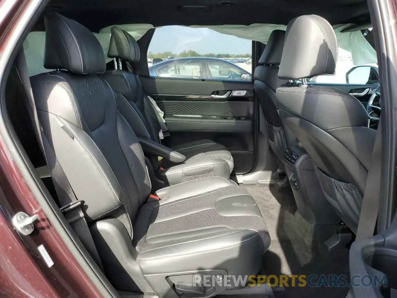 11 Photograph of a damaged car KM8R74GEXPU542894 HYUNDAI PALISADE 2023