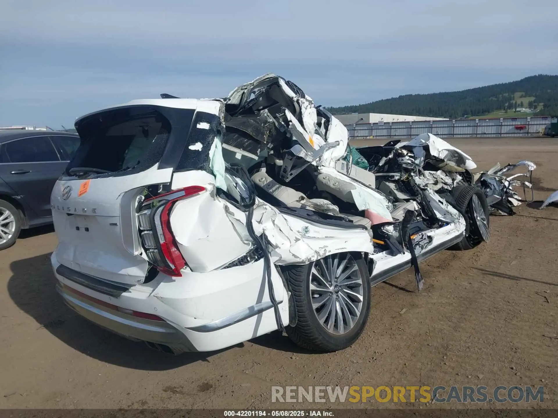 4 Photograph of a damaged car KM8R7DGE4PU567032 HYUNDAI PALISADE 2023