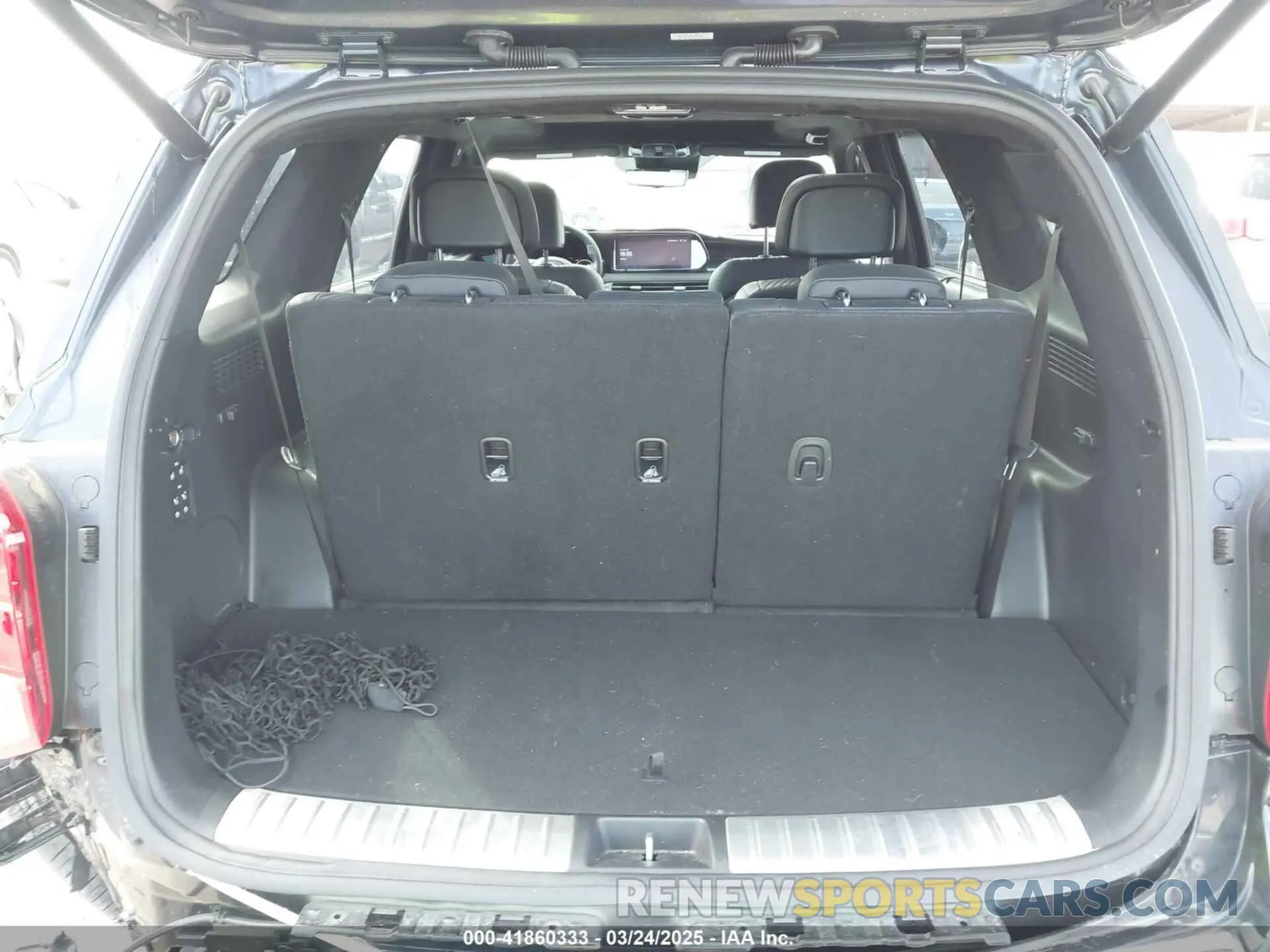18 Photograph of a damaged car KM8R7DGE5PU591713 HYUNDAI PALISADE 2023