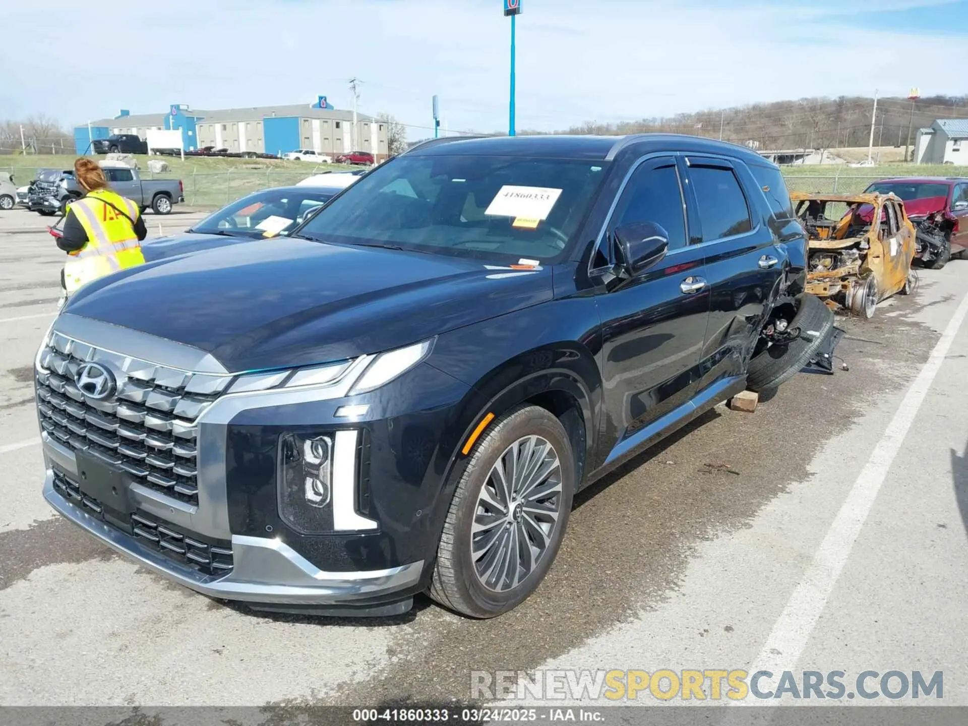 2 Photograph of a damaged car KM8R7DGE5PU591713 HYUNDAI PALISADE 2023