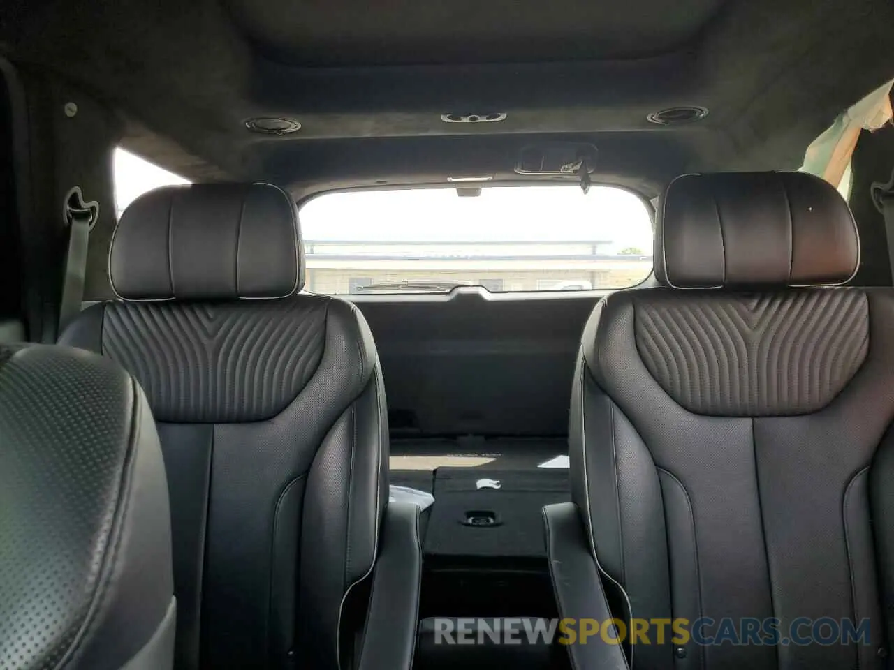10 Photograph of a damaged car KM8R7DGE9PU535127 HYUNDAI PALISADE 2023