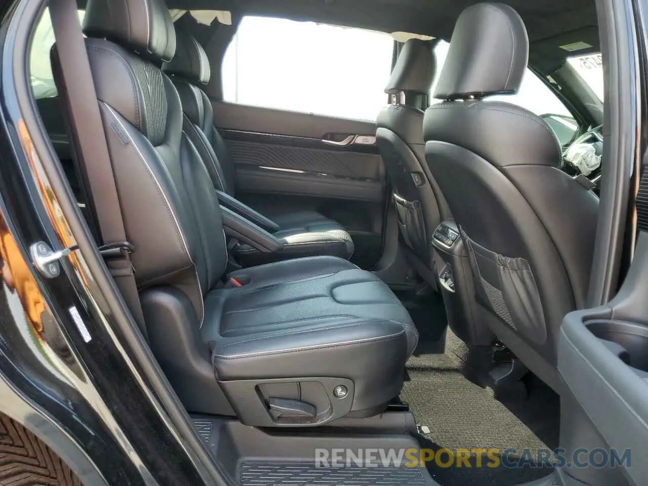 11 Photograph of a damaged car KM8R7DGE9PU535127 HYUNDAI PALISADE 2023