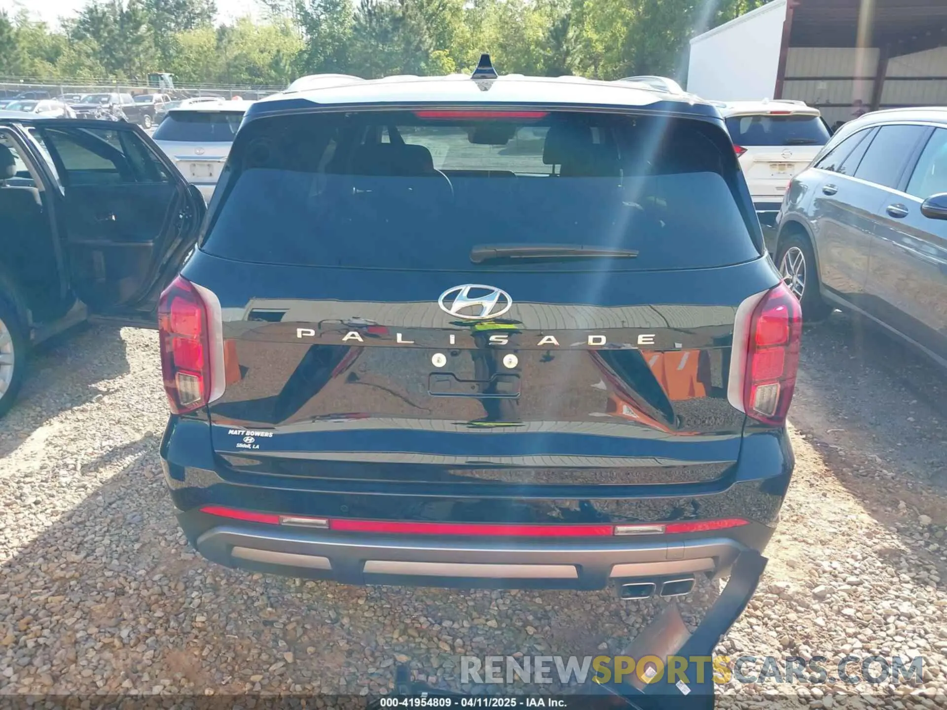 17 Photograph of a damaged car KM8R24GE0RU803824 HYUNDAI PALISADE 2024