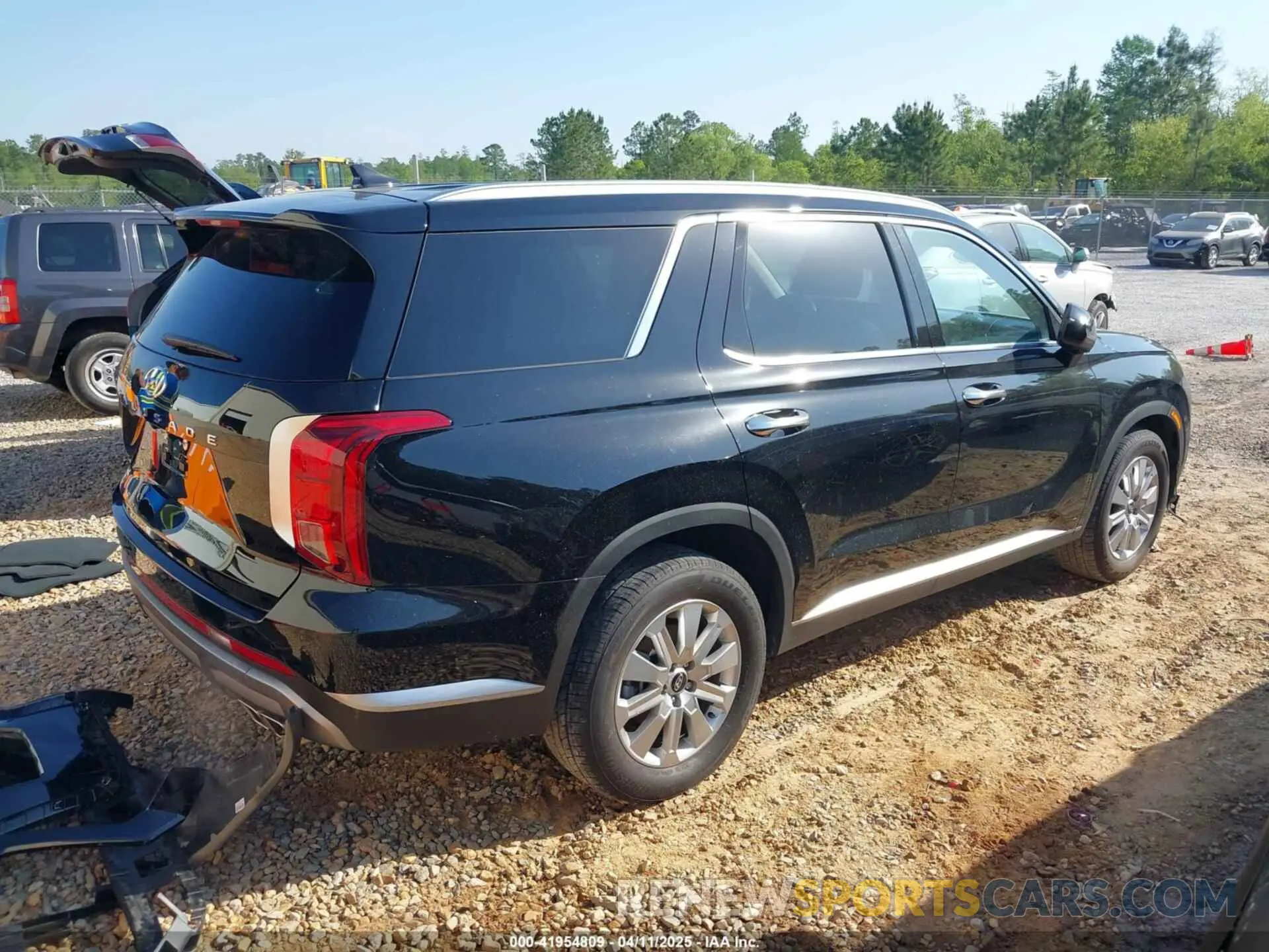4 Photograph of a damaged car KM8R24GE0RU803824 HYUNDAI PALISADE 2024