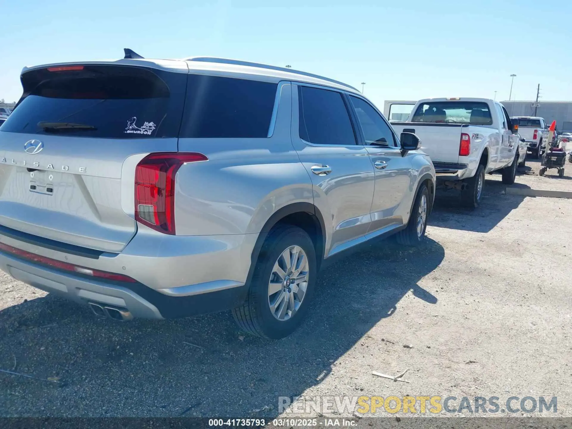 4 Photograph of a damaged car KM8R24GE4RU740923 HYUNDAI PALISADE 2024