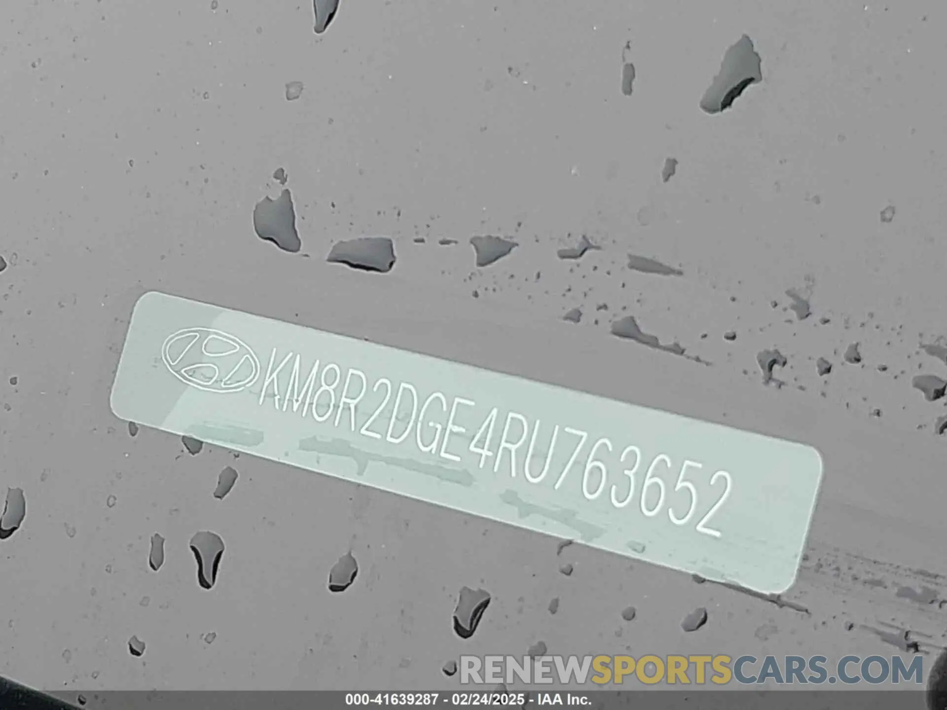17 Photograph of a damaged car KM8R2DGE4RU763652 HYUNDAI PALISADE 2024