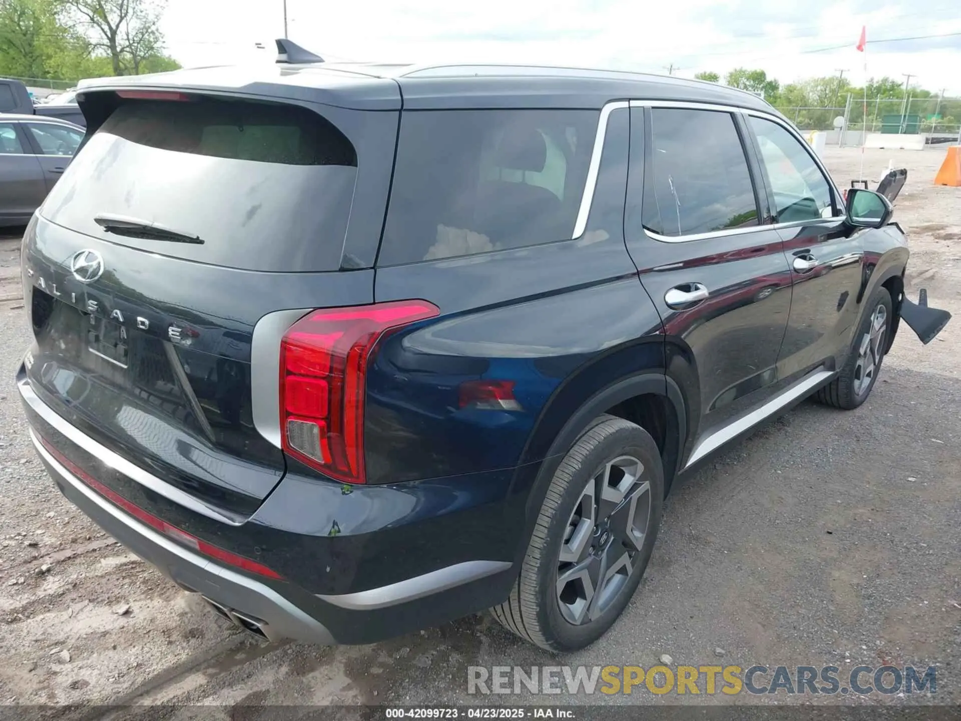 4 Photograph of a damaged car KM8R44GE2RU774711 HYUNDAI PALISADE 2024