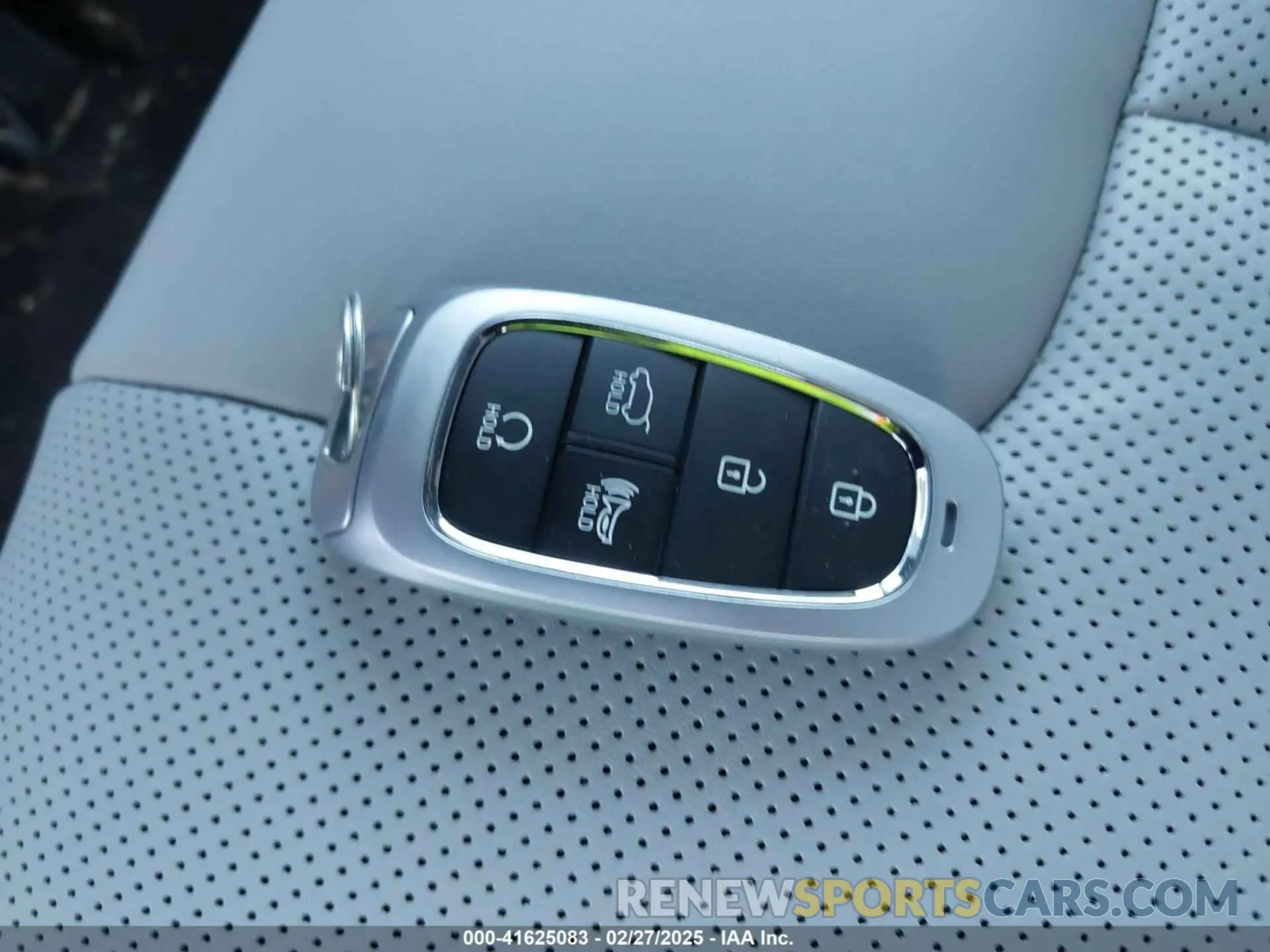 11 Photograph of a damaged car KM8R44GE3RU784874 HYUNDAI PALISADE 2024