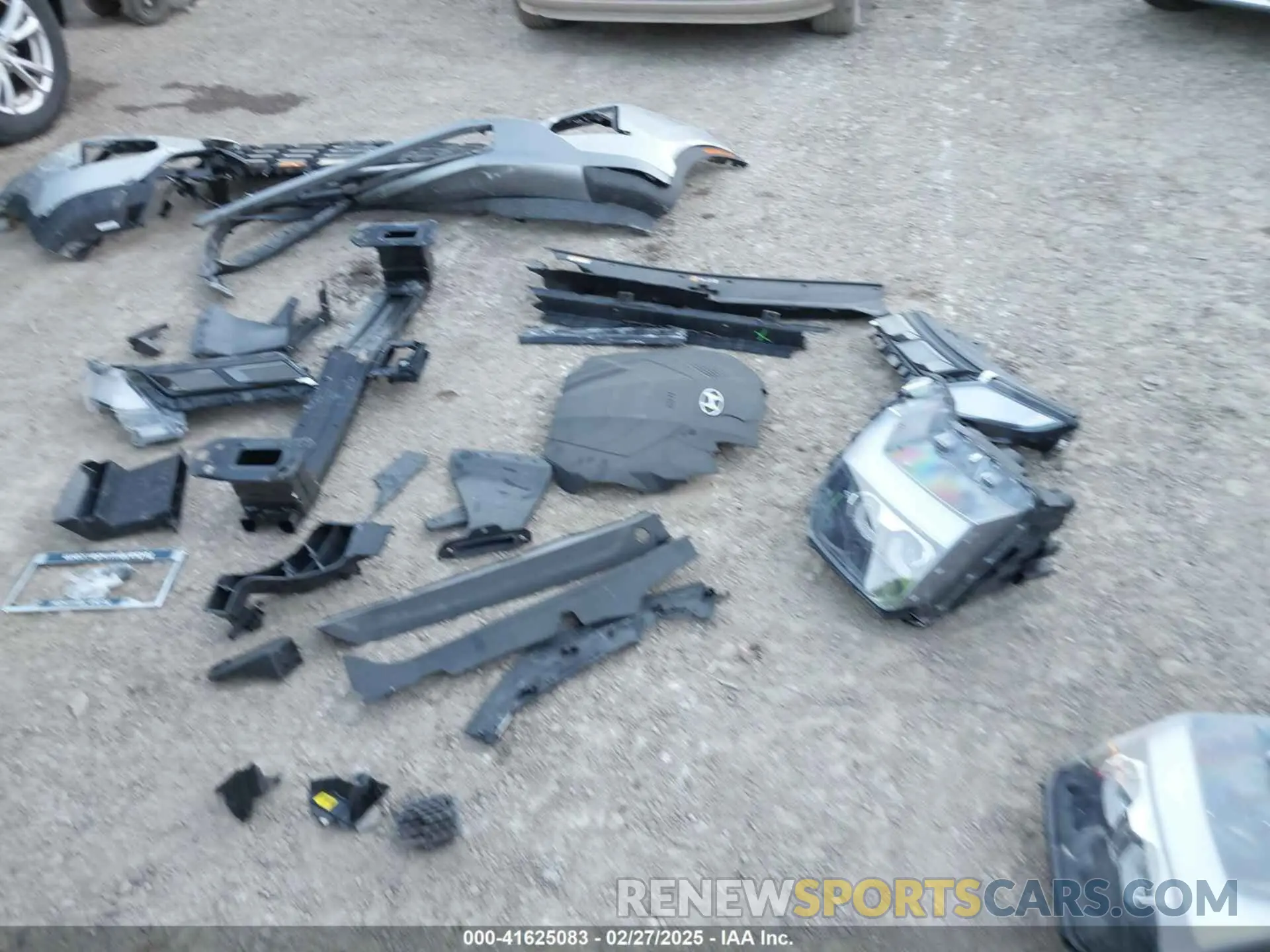 12 Photograph of a damaged car KM8R44GE3RU784874 HYUNDAI PALISADE 2024