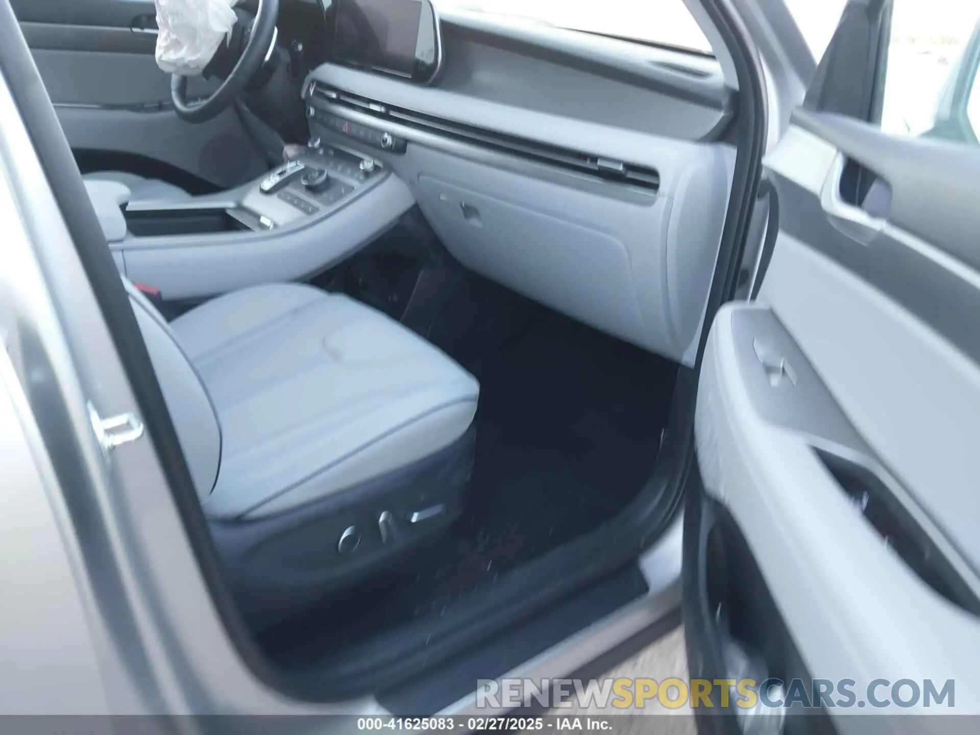 5 Photograph of a damaged car KM8R44GE3RU784874 HYUNDAI PALISADE 2024