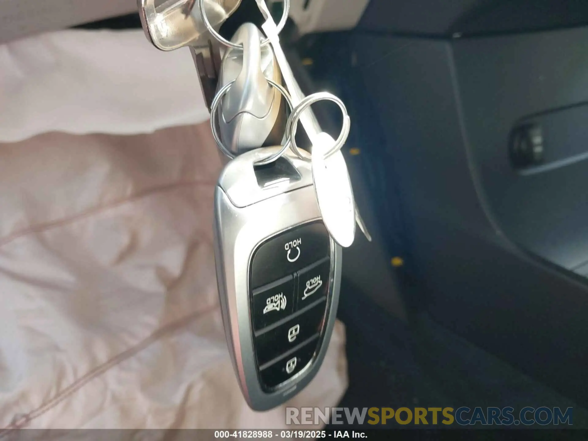 11 Photograph of a damaged car KM8R54GE6RU695555 HYUNDAI PALISADE 2024