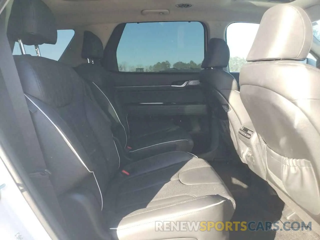 11 Photograph of a damaged car KM8R54GE9RU726412 HYUNDAI PALISADE 2024