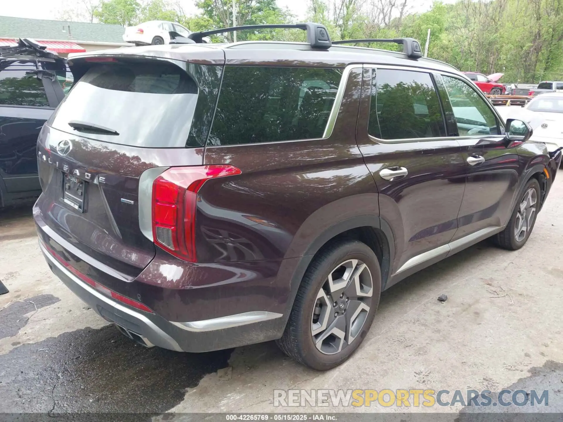 4 Photograph of a damaged car KM8R5DGE0RU688648 HYUNDAI PALISADE 2024