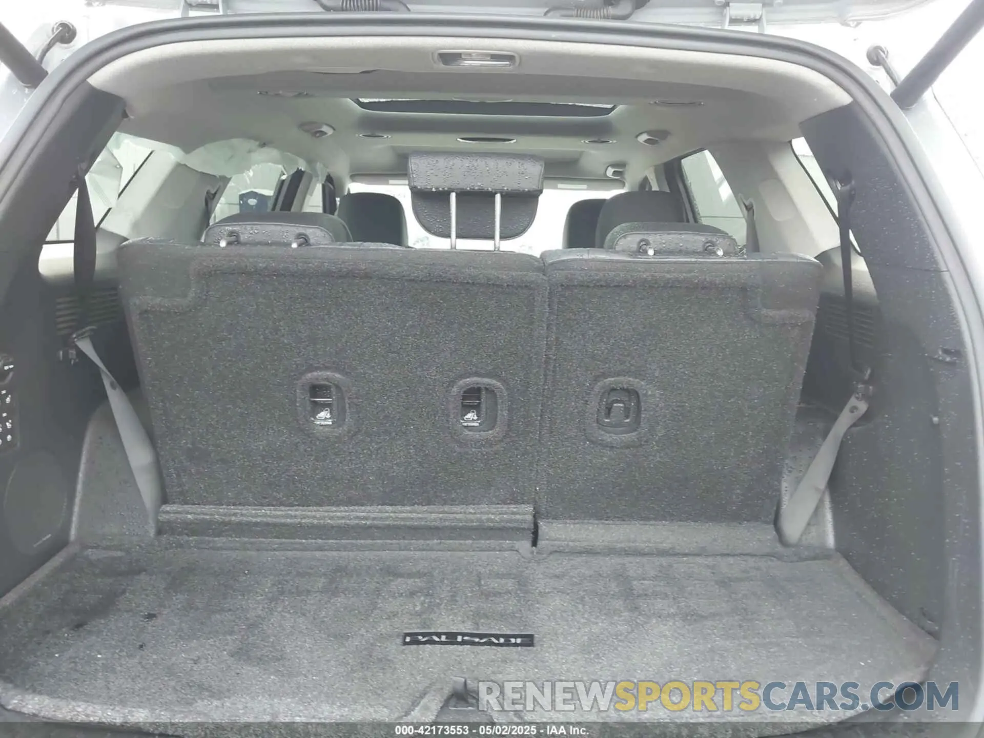 17 Photograph of a damaged car KM8R5DGE4RU650923 HYUNDAI PALISADE 2024