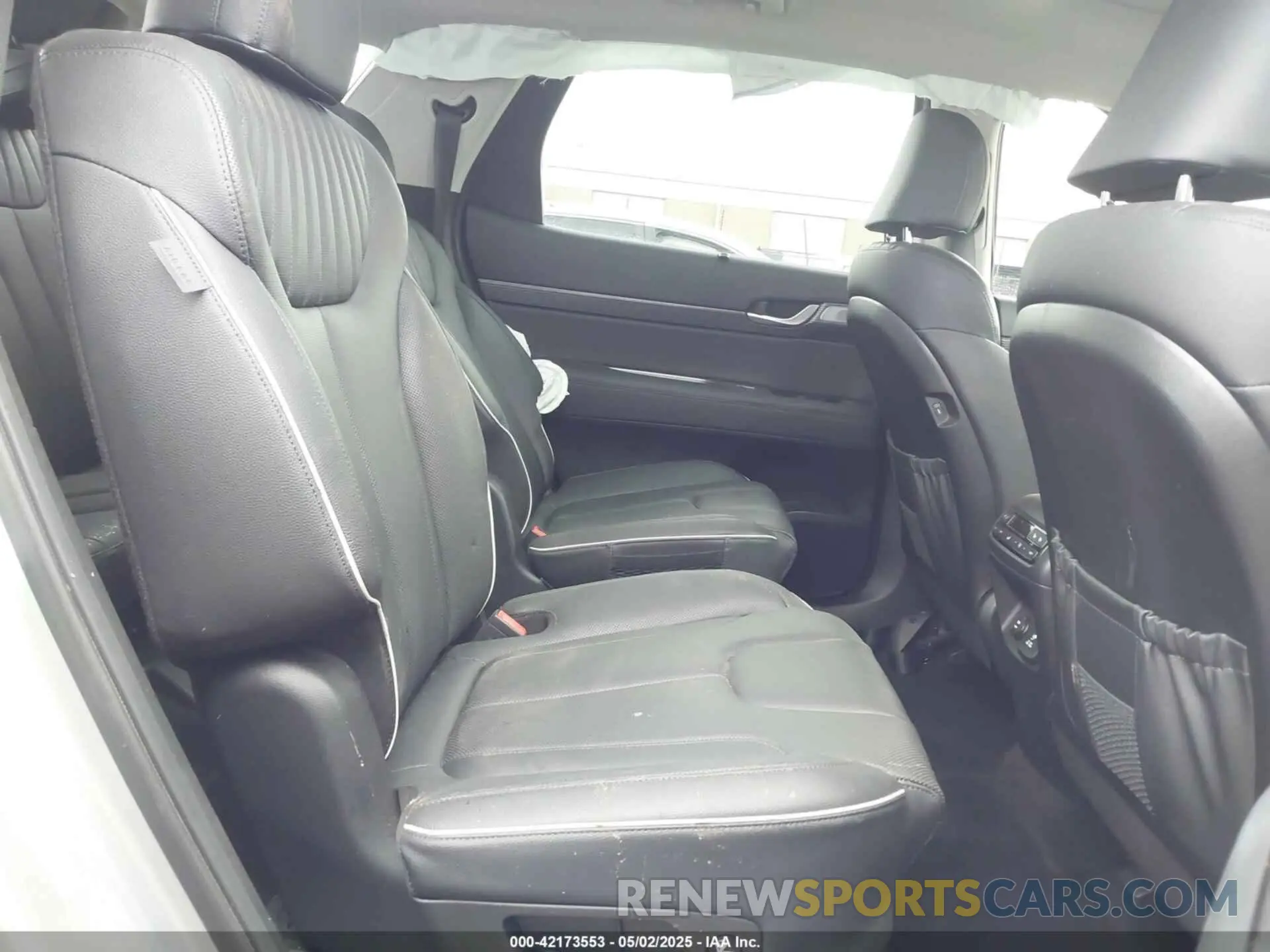 8 Photograph of a damaged car KM8R5DGE4RU650923 HYUNDAI PALISADE 2024