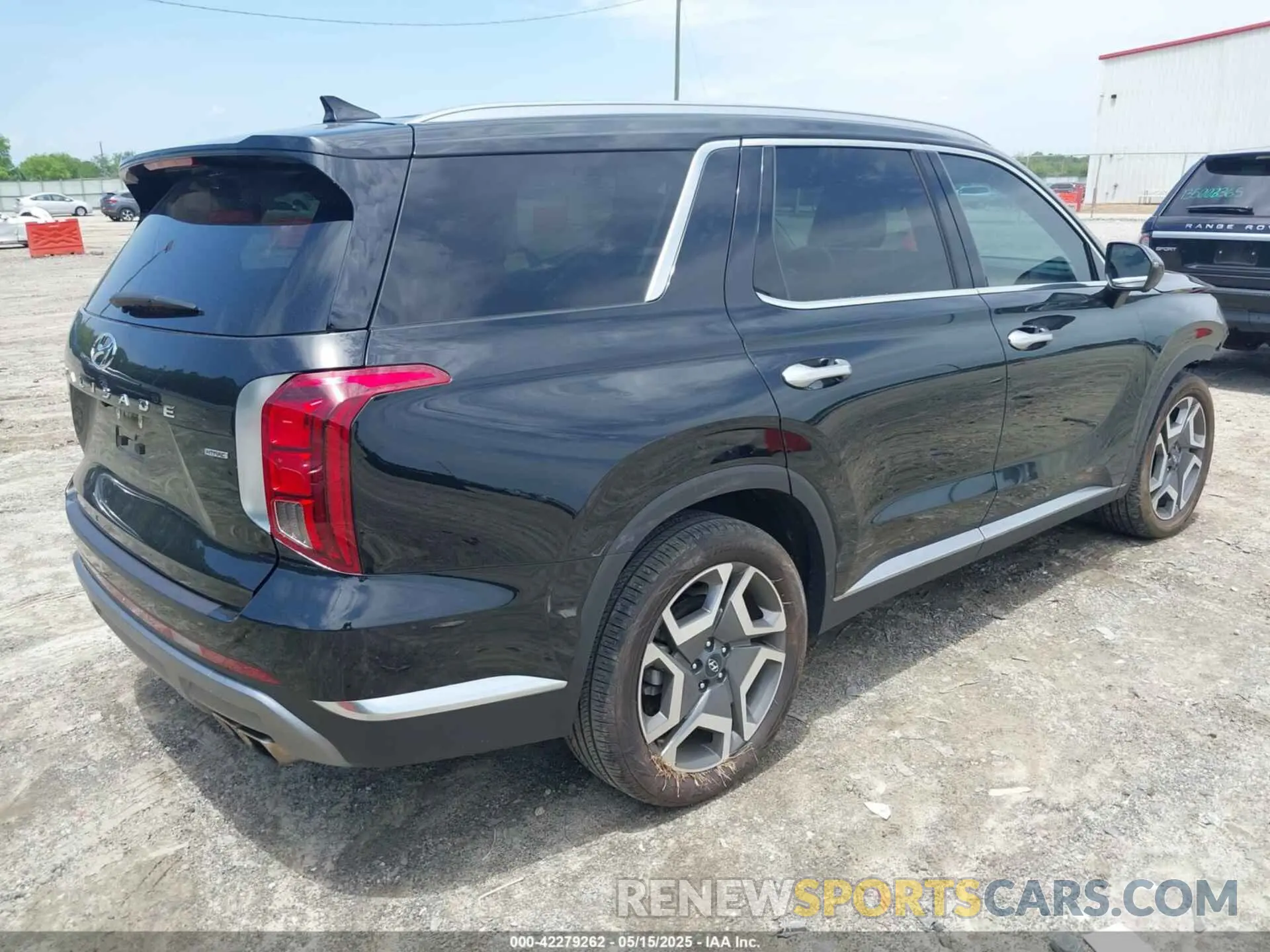 4 Photograph of a damaged car KM8R5DGE7RU698500 HYUNDAI PALISADE 2024