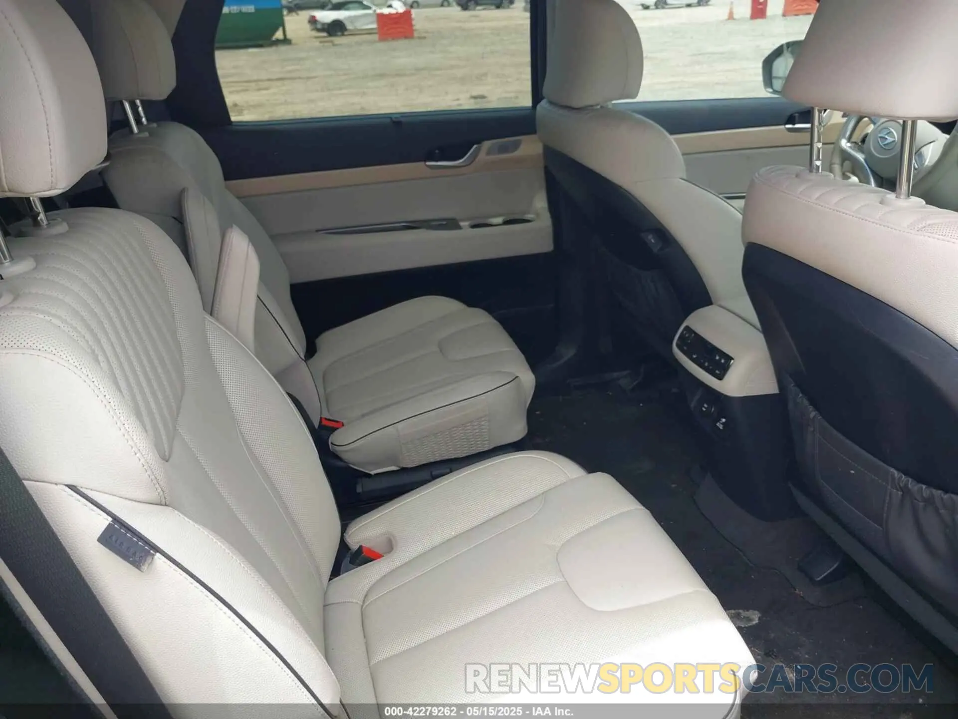 8 Photograph of a damaged car KM8R5DGE7RU698500 HYUNDAI PALISADE 2024