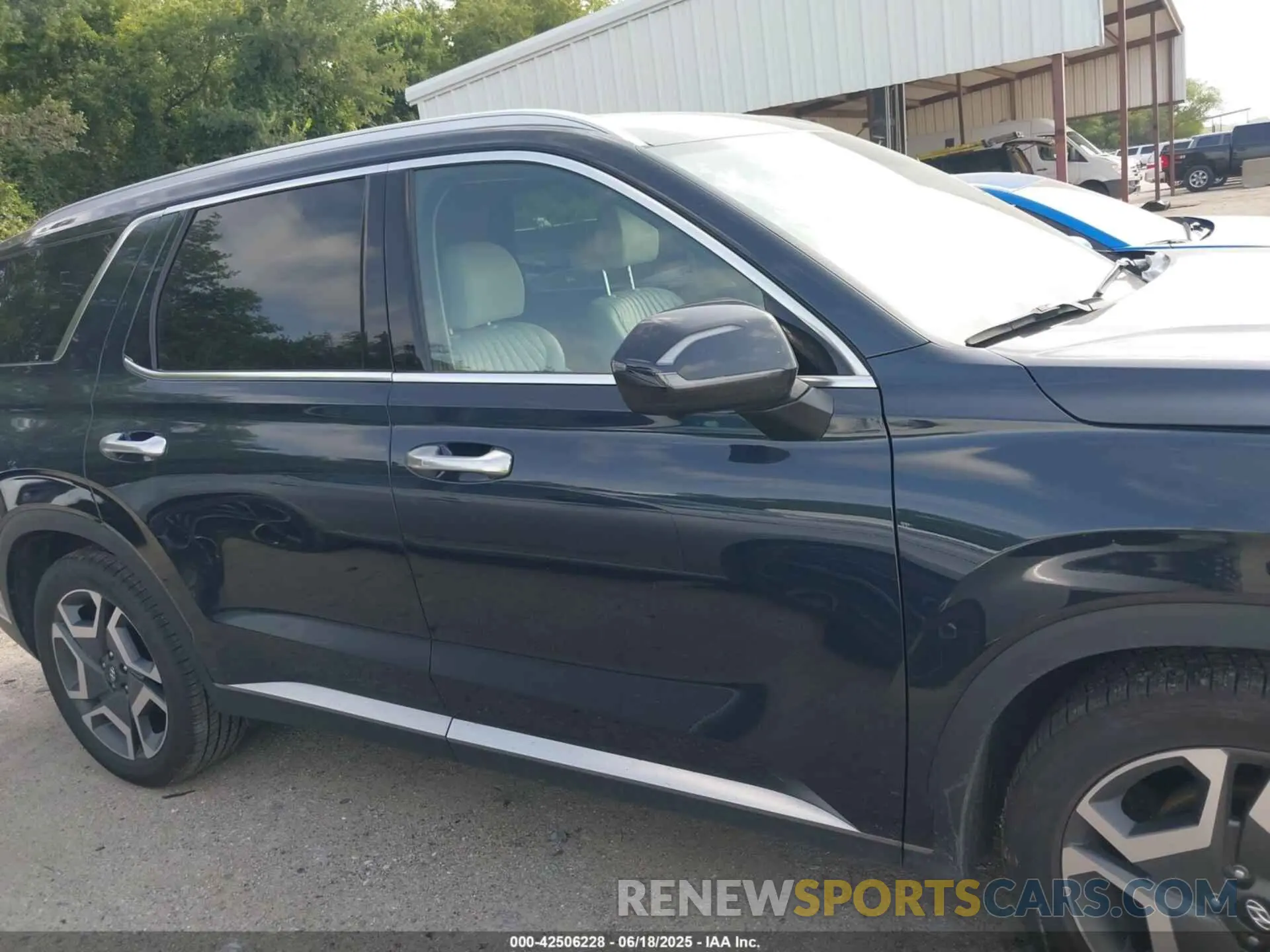 13 Photograph of a damaged car KM8R5DGE9RU646608 HYUNDAI PALISADE 2024