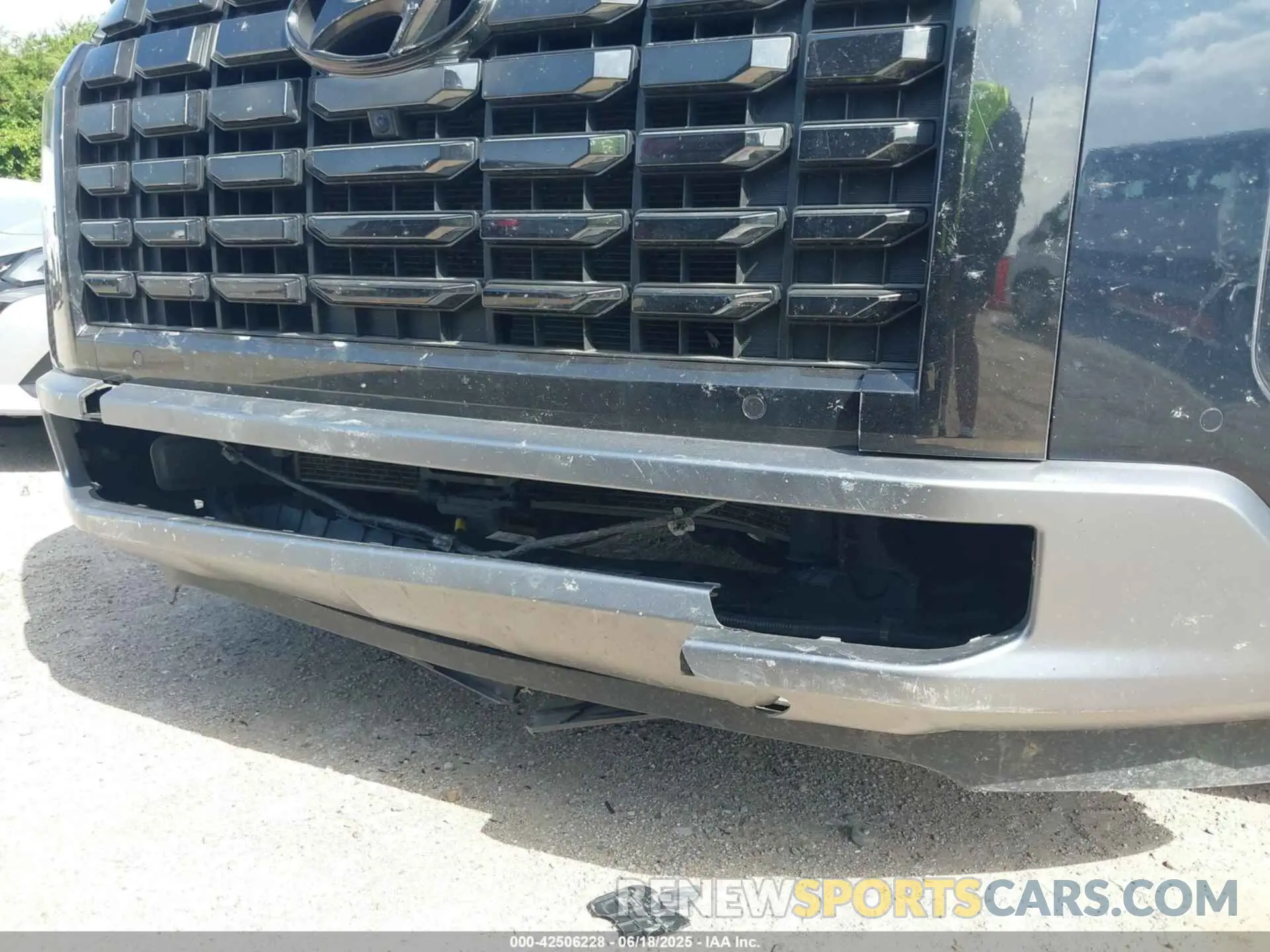 6 Photograph of a damaged car KM8R5DGE9RU646608 HYUNDAI PALISADE 2024