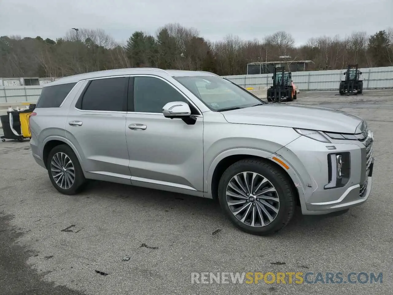 4 Photograph of a damaged car KM8R7DGE0RU711064 HYUNDAI PALISADE 2024