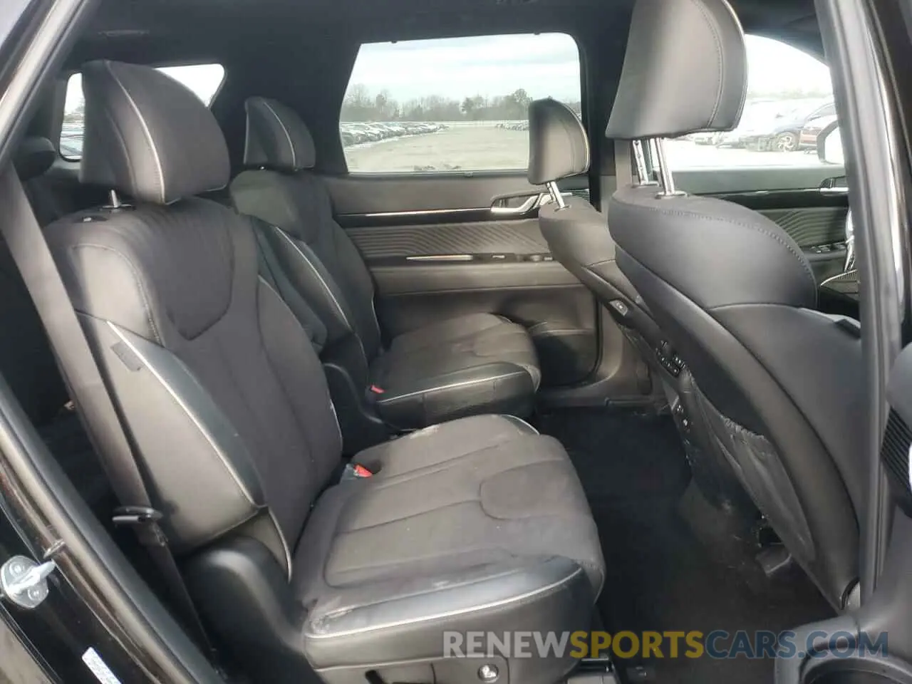 11 Photograph of a damaged car KM8R7DGE1RU736085 HYUNDAI PALISADE 2024