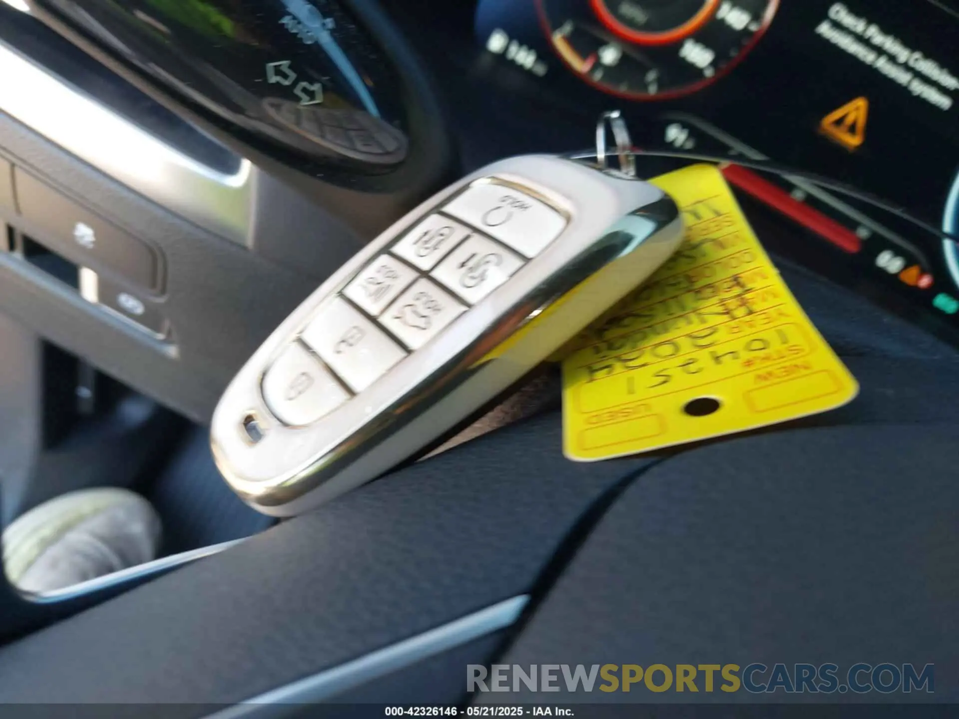 11 Photograph of a damaged car KM8R7DGE3RU693966 HYUNDAI PALISADE 2024