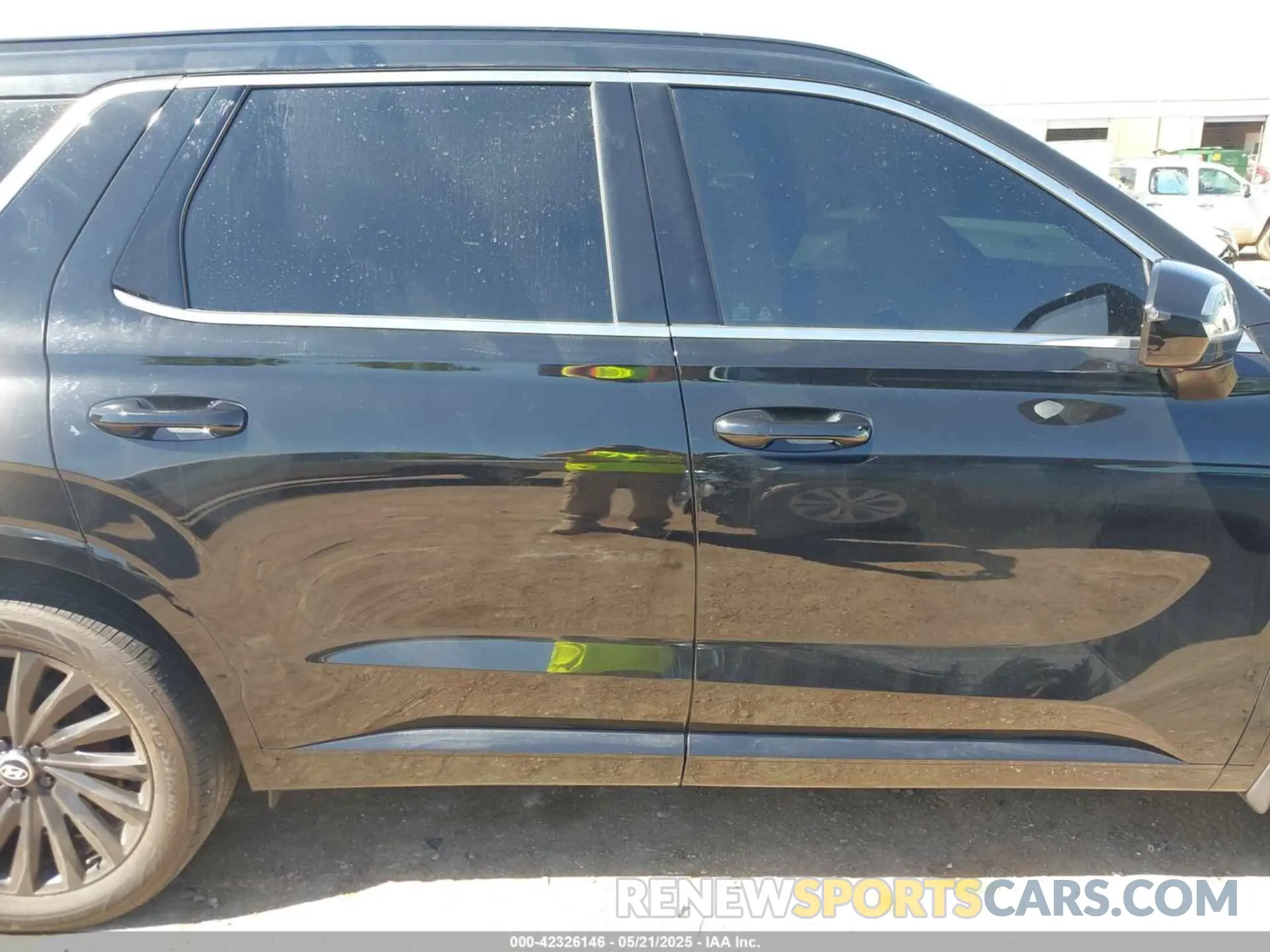 14 Photograph of a damaged car KM8R7DGE3RU693966 HYUNDAI PALISADE 2024