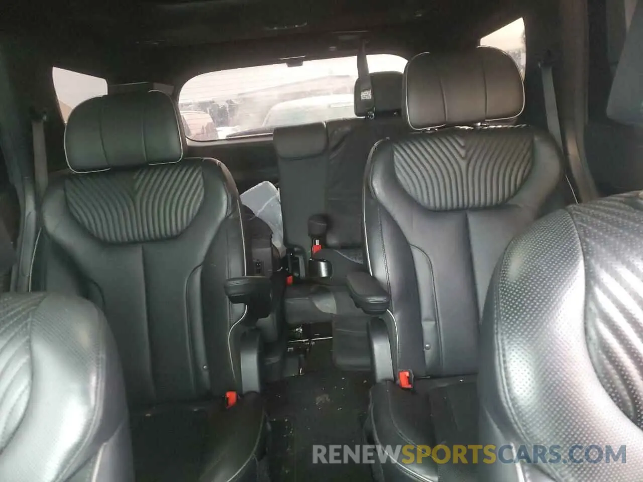 10 Photograph of a damaged car KM8R7DGE4RU667313 HYUNDAI PALISADE 2024