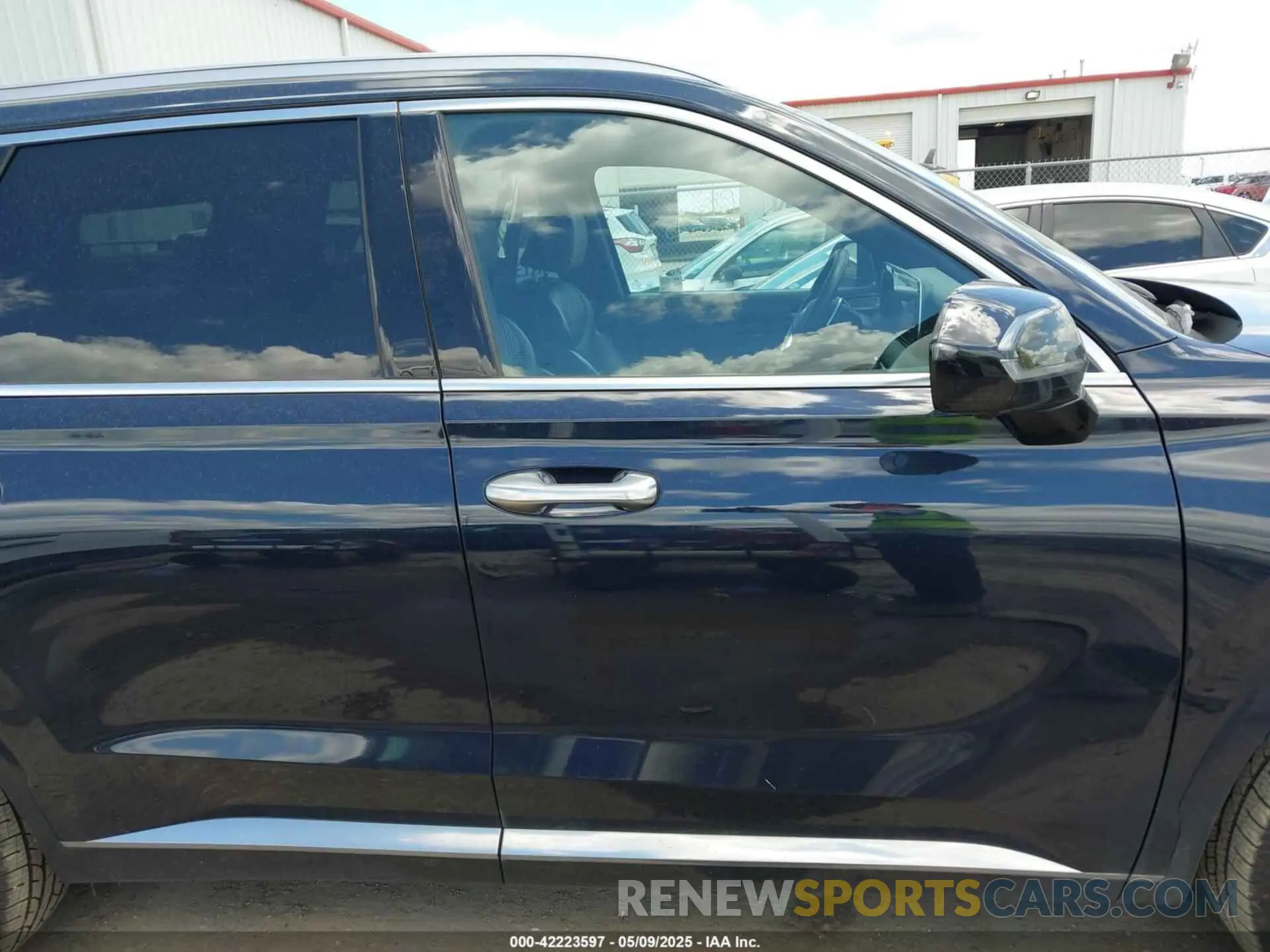13 Photograph of a damaged car KM8R7DGE4RU710628 HYUNDAI PALISADE 2024