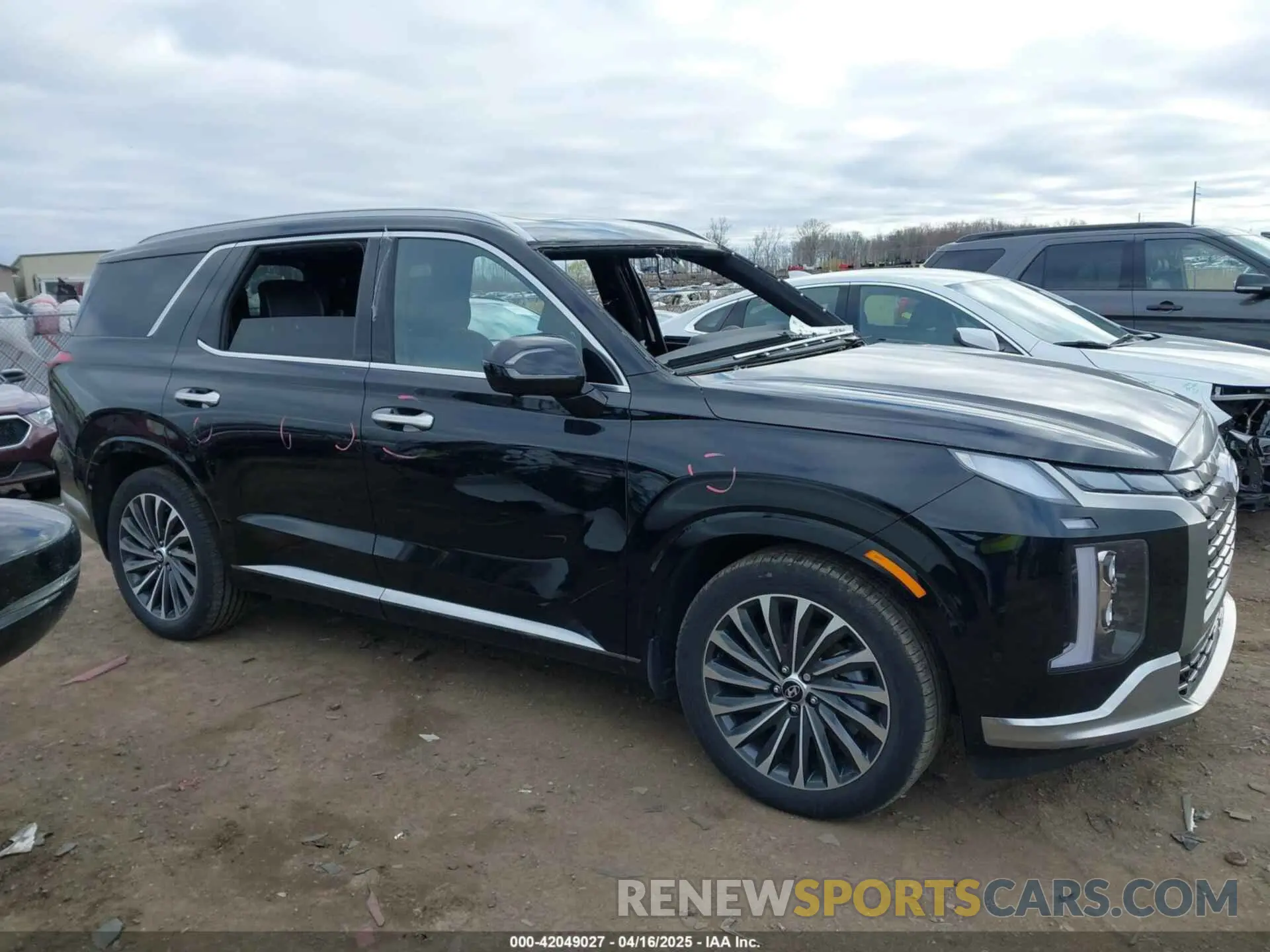 14 Photograph of a damaged car KM8R7DGE5RU679888 HYUNDAI PALISADE 2024
