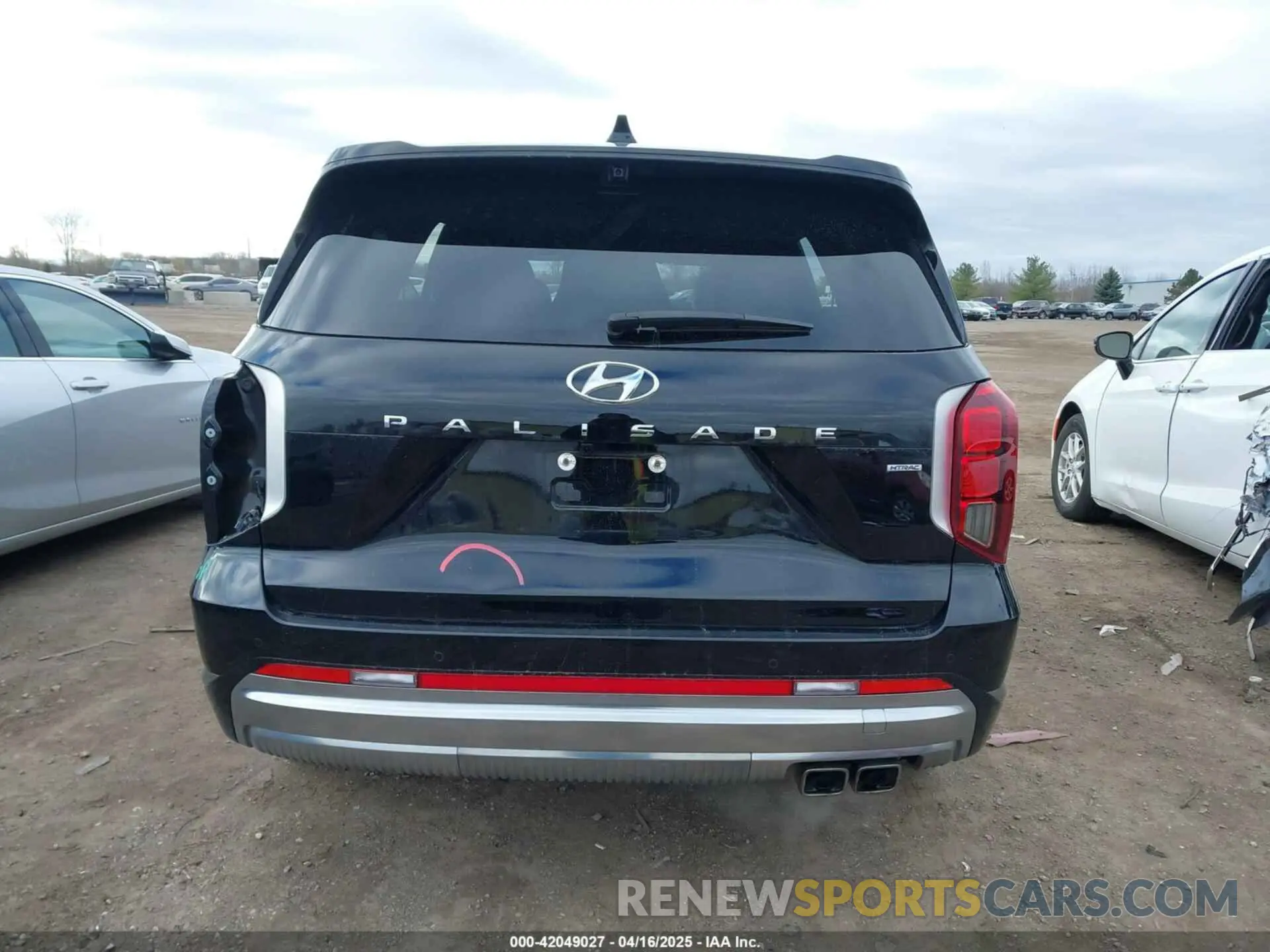 17 Photograph of a damaged car KM8R7DGE5RU679888 HYUNDAI PALISADE 2024