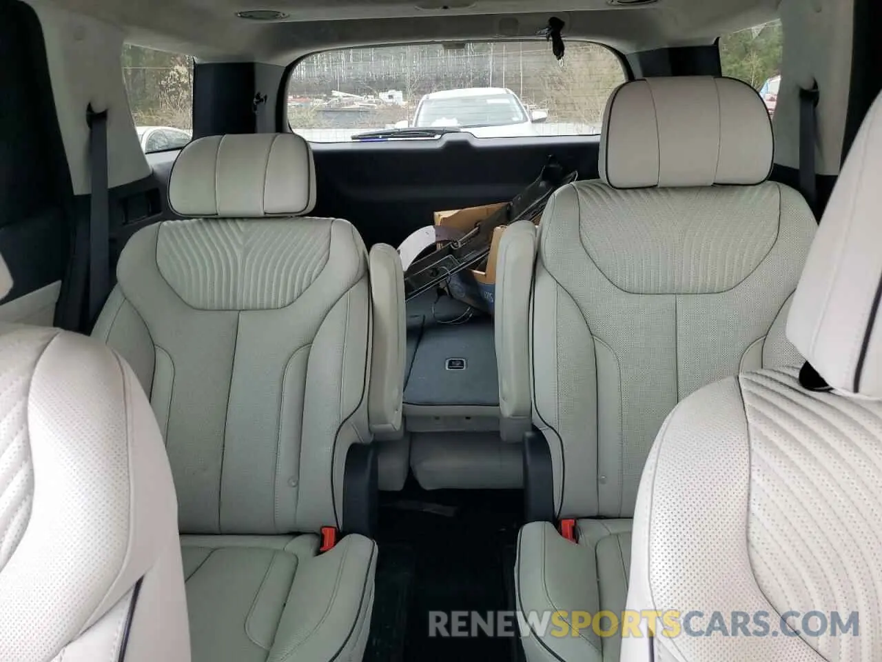 10 Photograph of a damaged car KM8R7DGE7RU654586 HYUNDAI PALISADE 2024