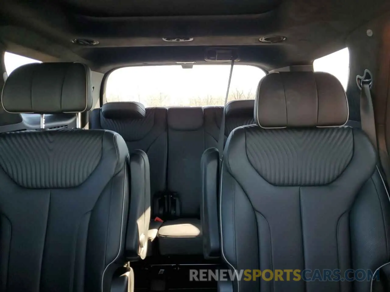 10 Photograph of a damaged car KM8R7DGE8RU700586 HYUNDAI PALISADE 2024