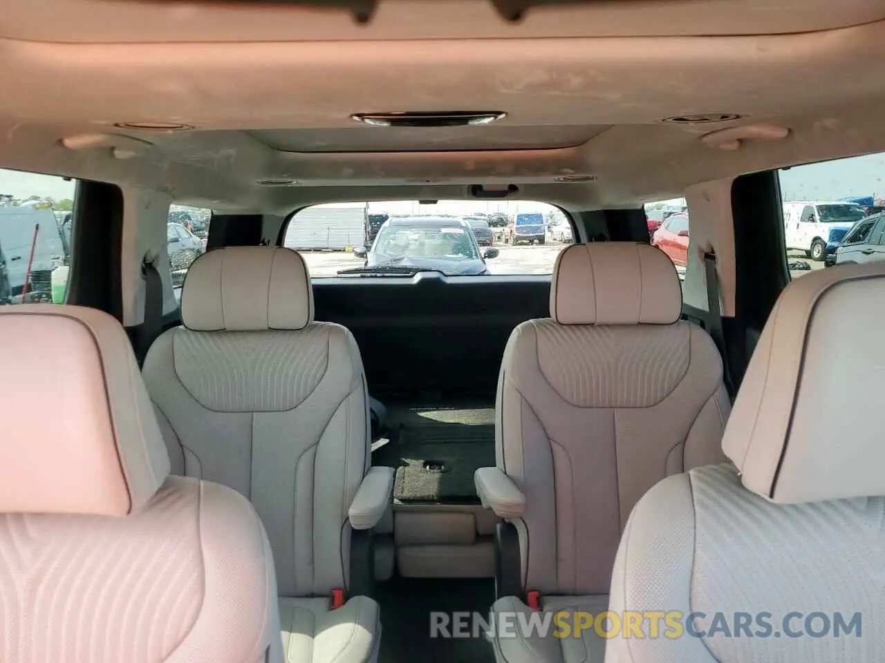 10 Photograph of a damaged car KM8R7DGE8RU722149 HYUNDAI PALISADE 2024