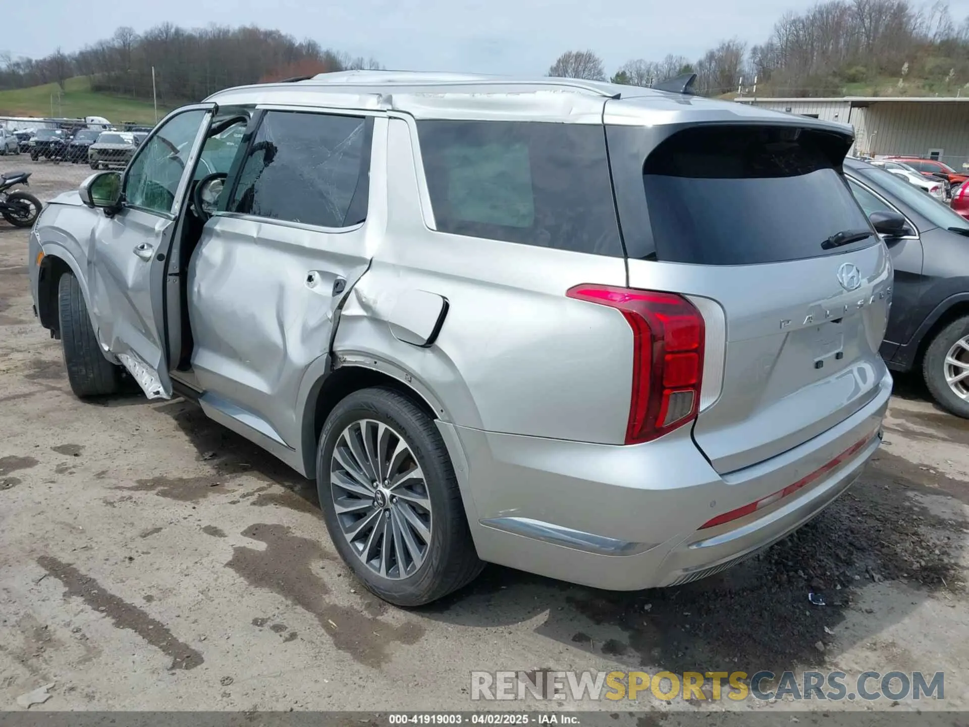 3 Photograph of a damaged car KM8R7DGE9RU692725 HYUNDAI PALISADE 2024