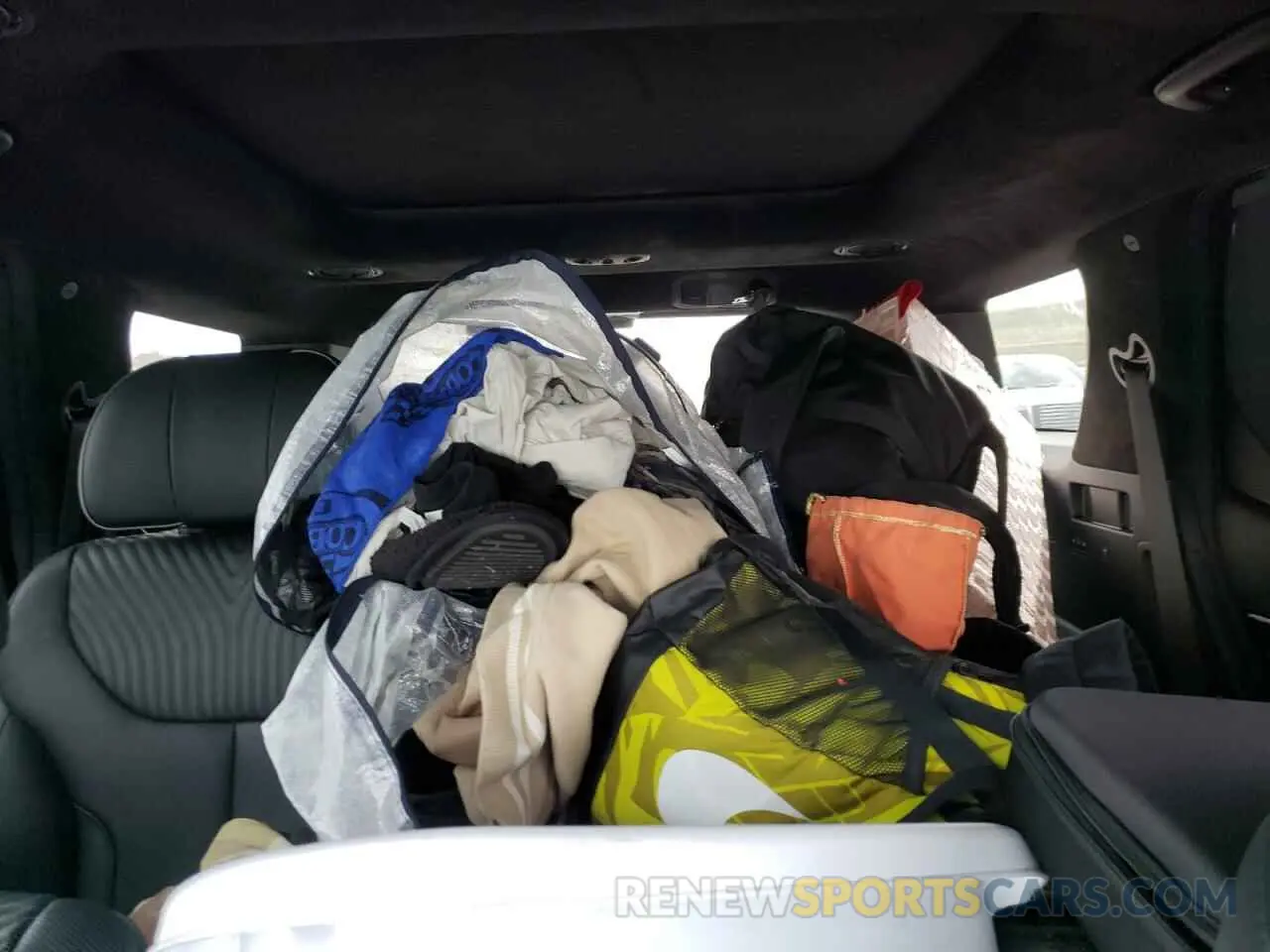 10 Photograph of a damaged car KM8R7DGE9RU753684 HYUNDAI PALISADE 2024